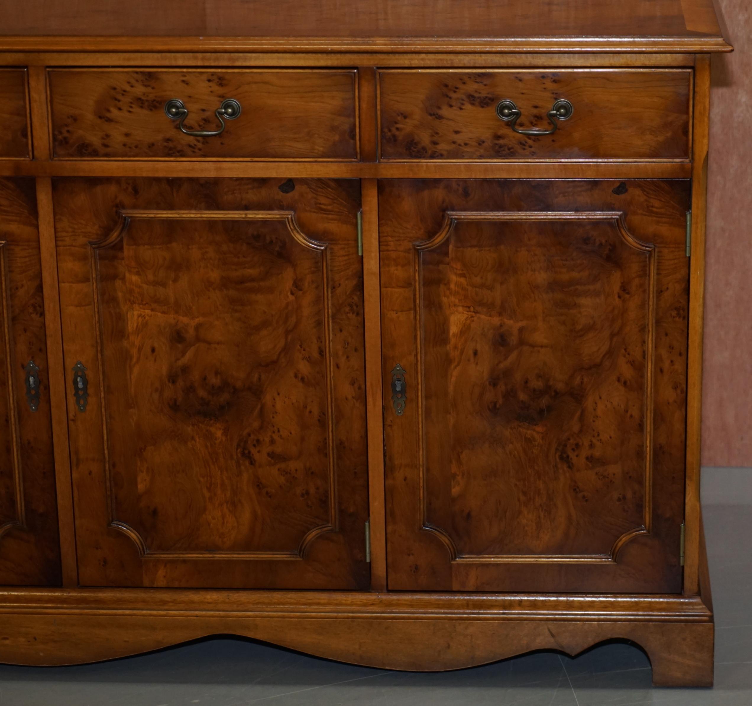 Made in England Craft Furniture Burr Yew Wood Triple Drawer Sideboard Cupboard For Sale 1