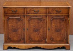 Made in England Craft Furniture Ronce de bois d'if Buffet à trois tiroirs Armoire