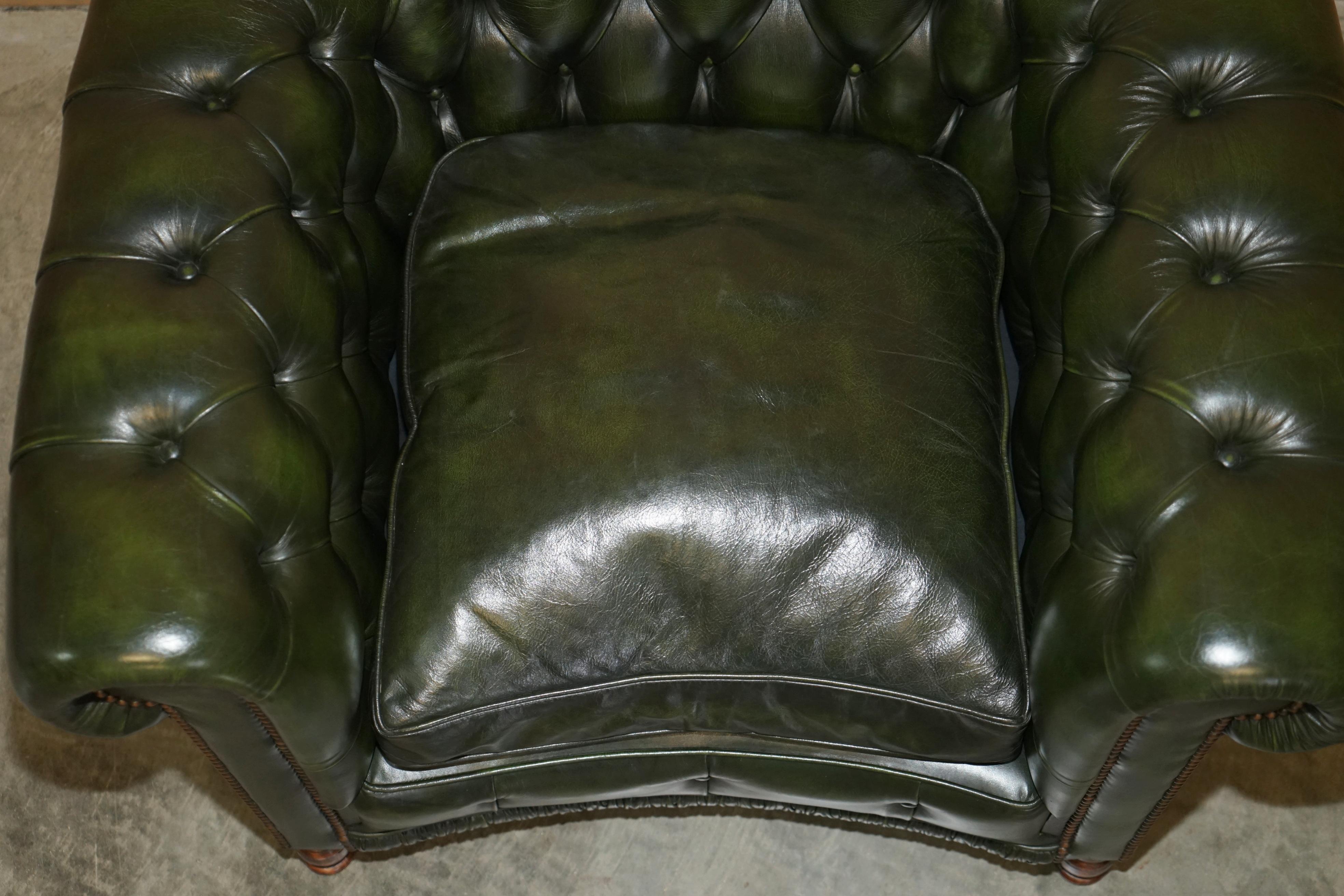 MADE IN ENGLAND REGENCY GREEN LEATHER CURVED FRONT CHESTERFIELD CLUB ARMCHAiR 3