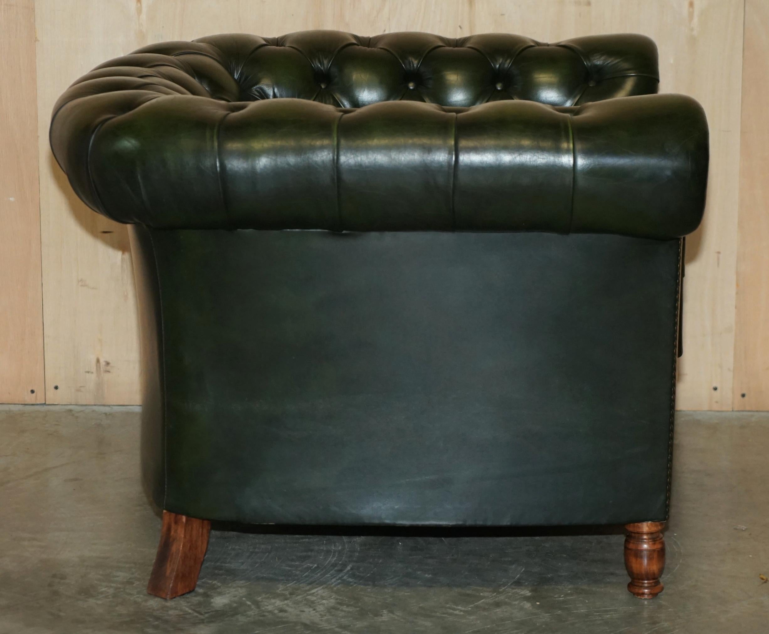 MADE IN ENGLAND REGENCY GREEN LEATHER CURVED FRONT CHESTERFIELD CLUB ARMCHAiR 8