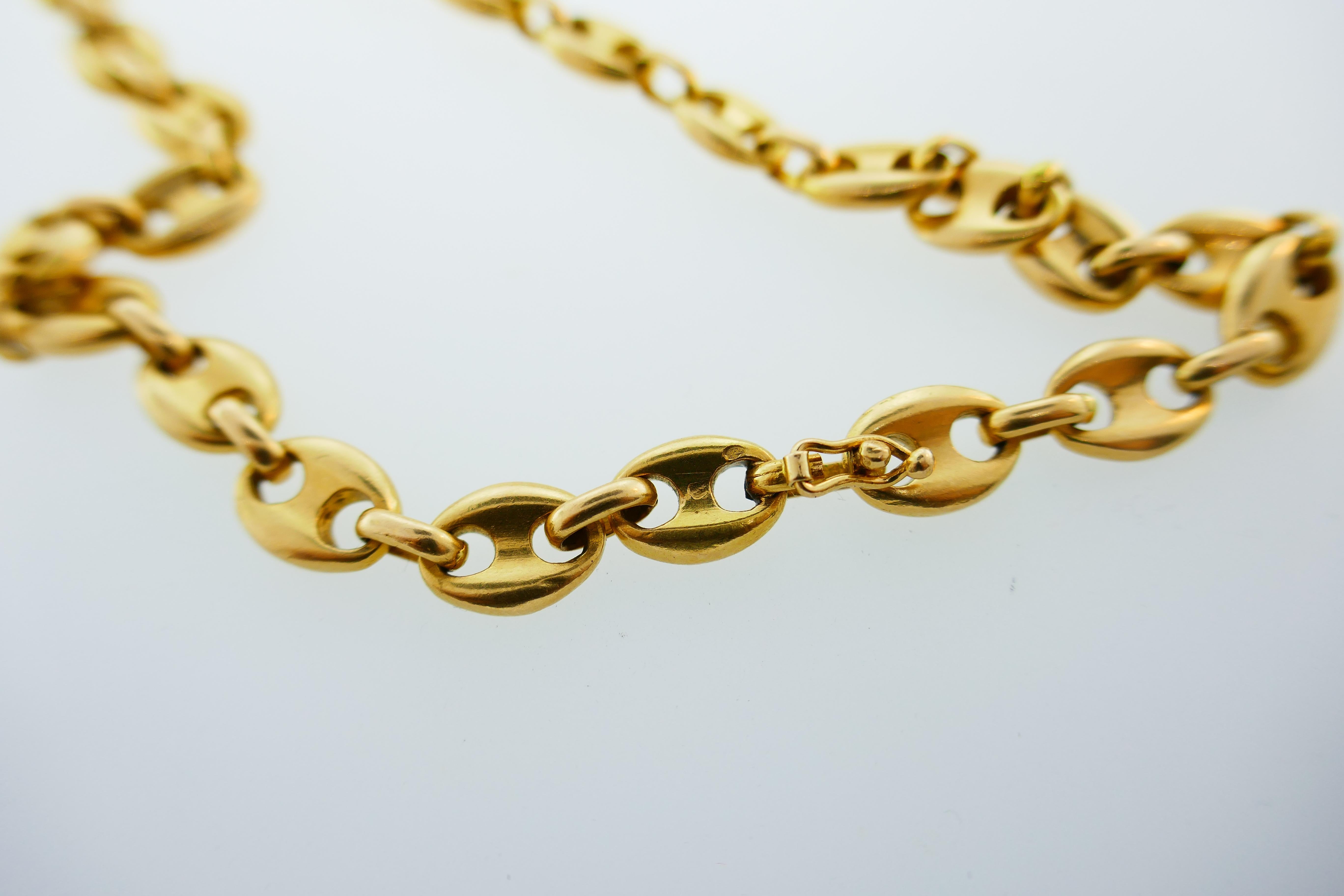 Made in France 18 Karat Yellow Gold Mariner Chain Necklace Vintage, circa 1970s In Excellent Condition In Beverly Hills, CA