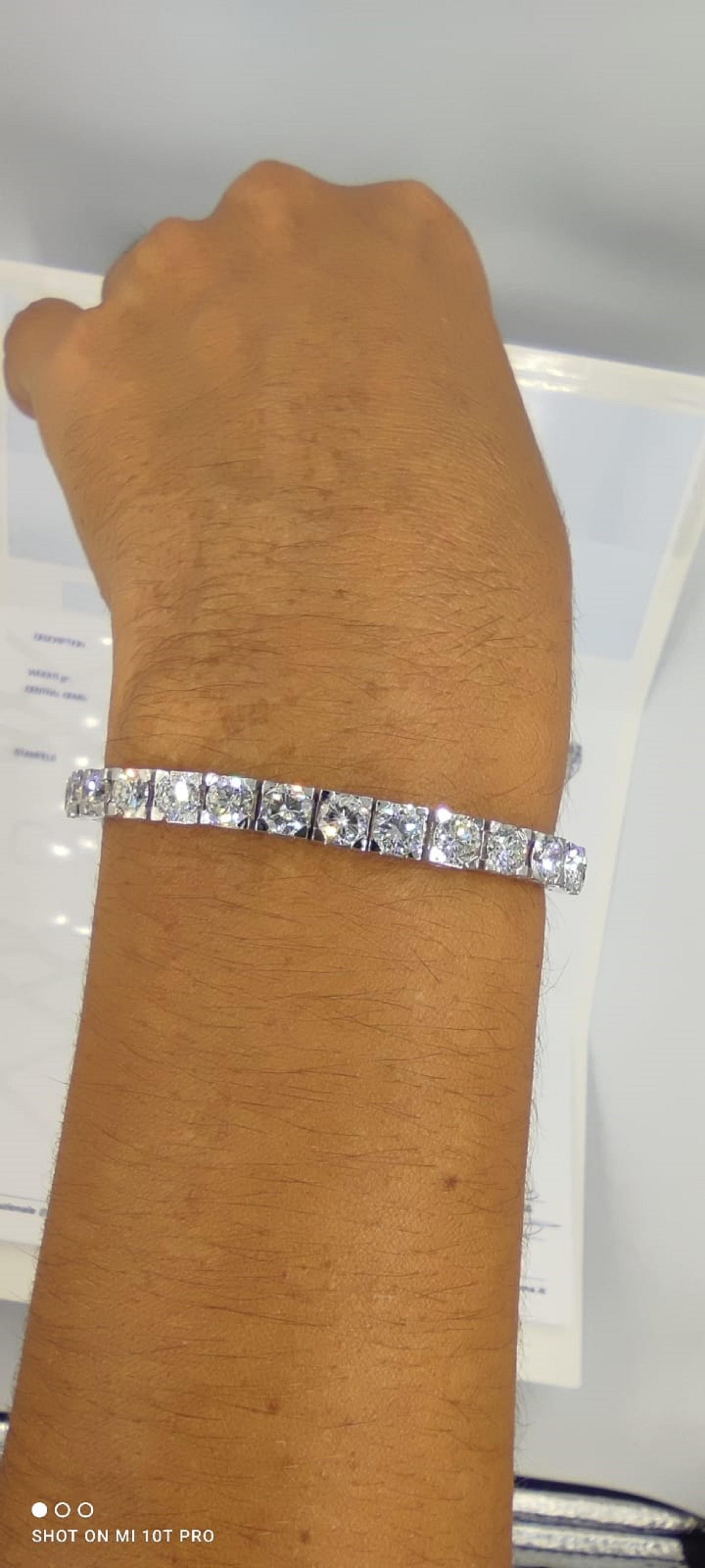 Made in Italy 13 Carat Round Cut Diamond Emerald Cut Diamonds Tennis Bracelet In Excellent Condition For Sale In Rome, IT