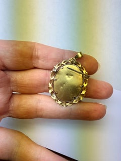 Made in Italy Large pendant hand painted 14Kt gold, year unknown