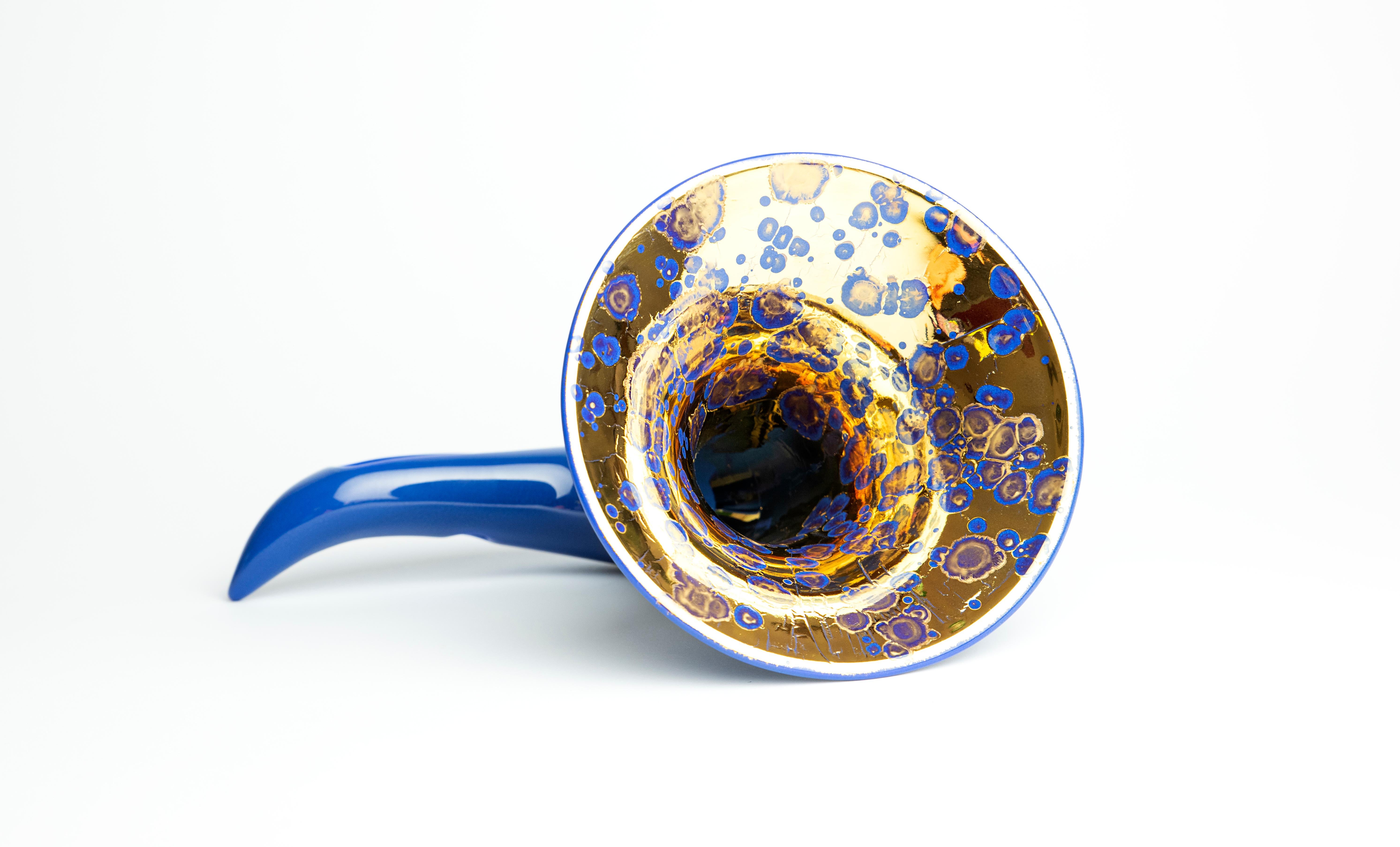 Contemporary Made in Italy Sound Amplifier, Blue & Gold Ceramics, Customizable Speaker, 2022 For Sale