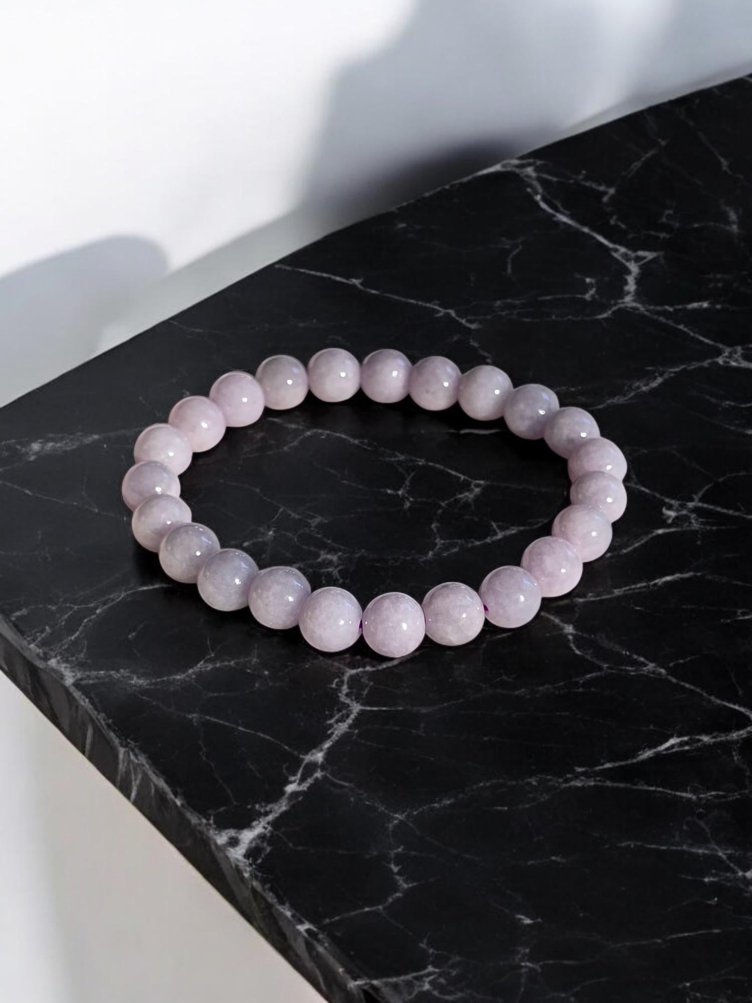 MADE IN JAPAN 8mm Beads Lavender Purple Burmese A-Jade Beaded Bracelet For Sale 1