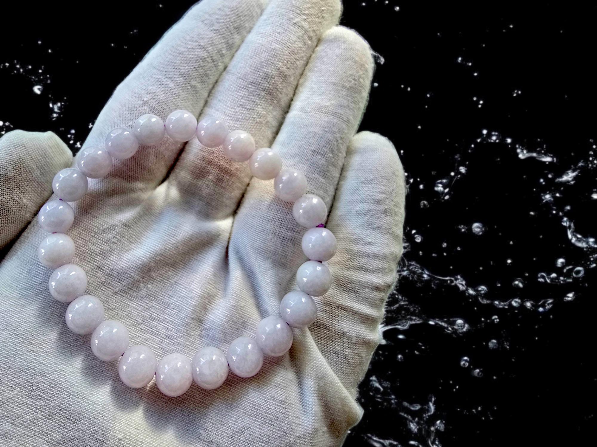 MADE IN JAPAN 8mm Beads Lavender Purple Burmese A-Jade Beaded Bracelet For Sale 3