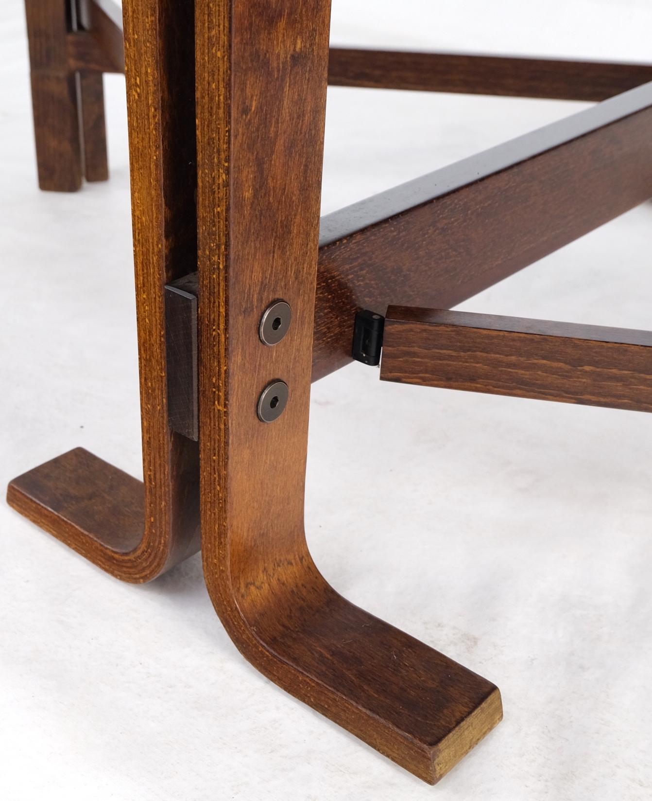 Table de salle à manger danoise moderne en bois de rose courbé avec pieds en contreplaqué et feuilles tombantes, fabriquée en Norvège en vente 1