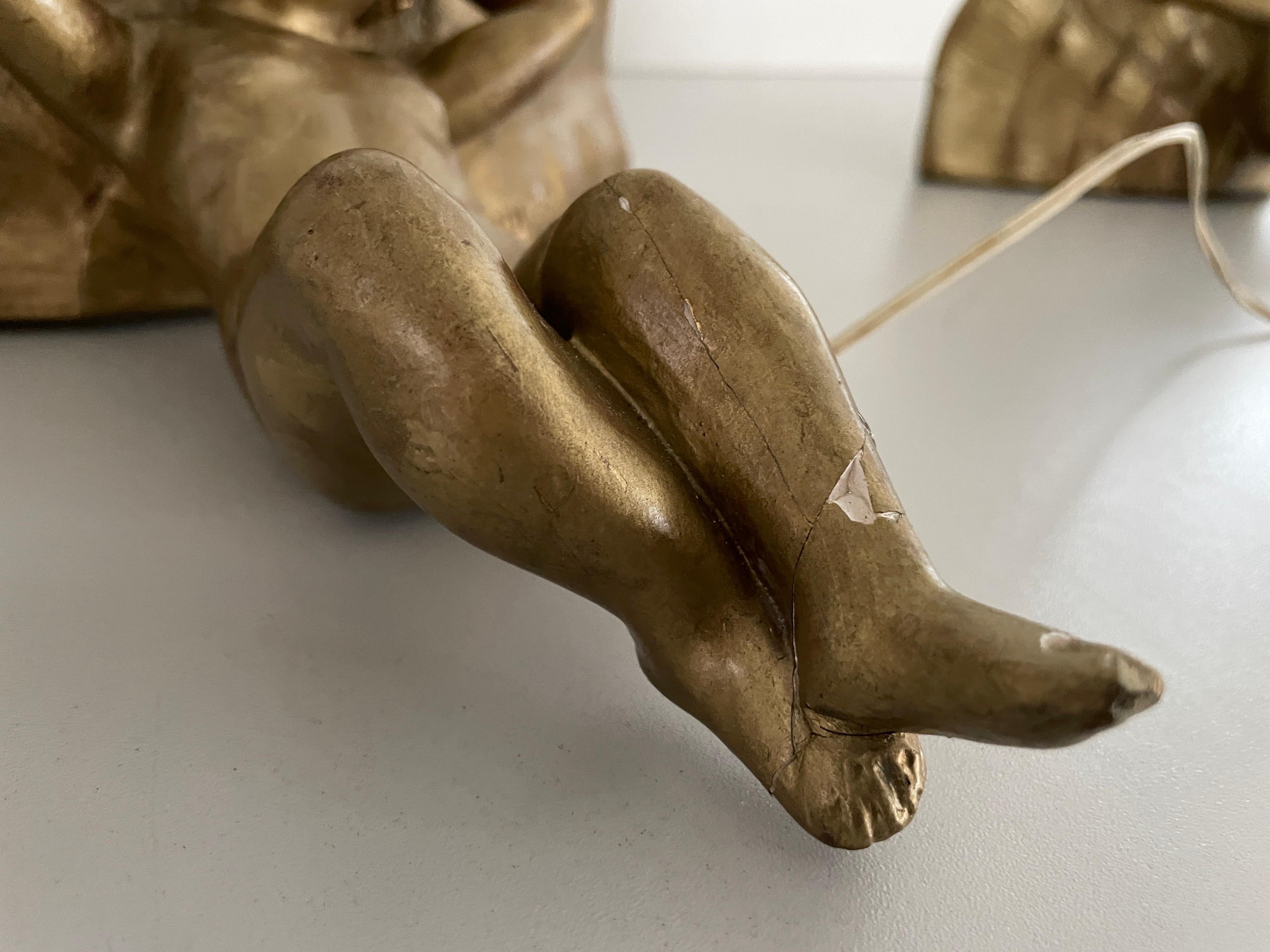Paire d'appliques en plâtre de couleur or en sculpture d'ange, années 1960, Italie en vente 2