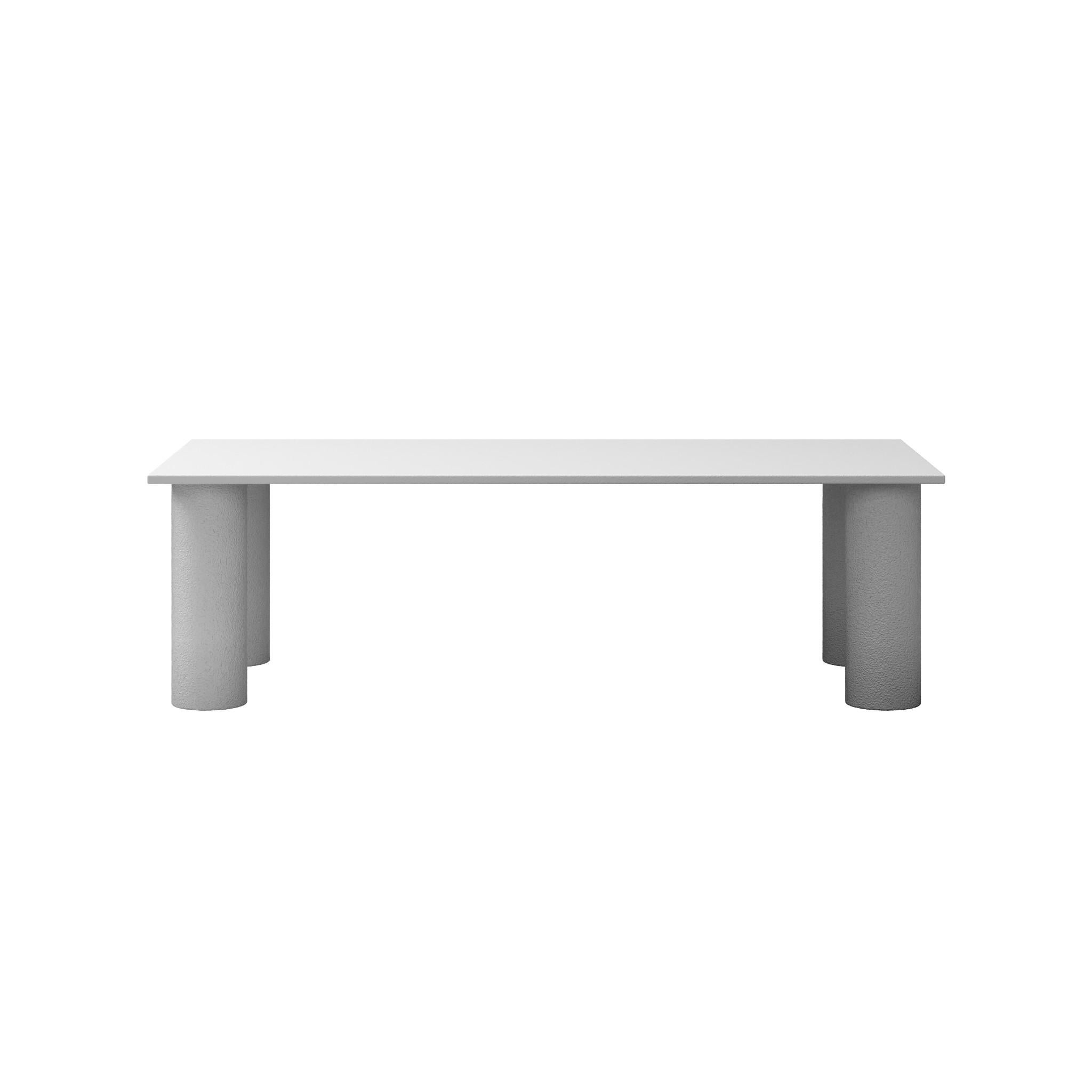 Table de salle à manger d'extérieur brutaliste sur commande, finition vieillie Neuf - En vente à NEW YORK, NY