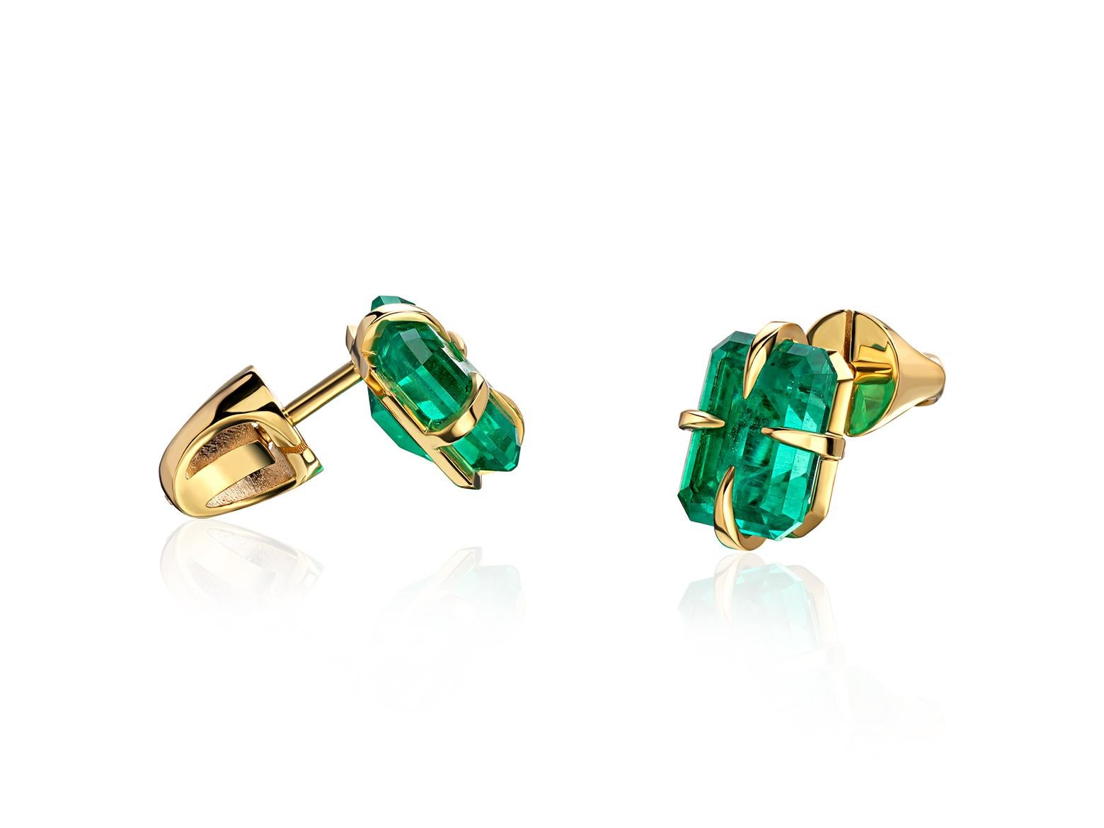 Sur commande Boucles d'oreilles or Emeraude de Colombie Or jaune 18K Béryl vert Unisexe en vente