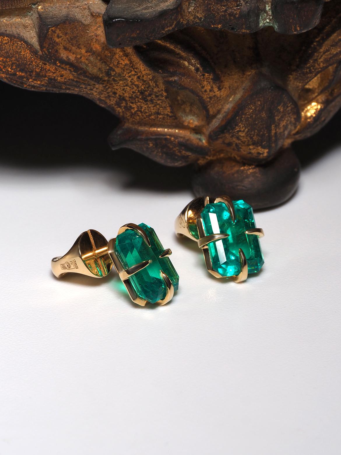Sur commande Boucles d'oreilles or Emeraude de Colombie Or jaune 18K Béryl vert en vente 3