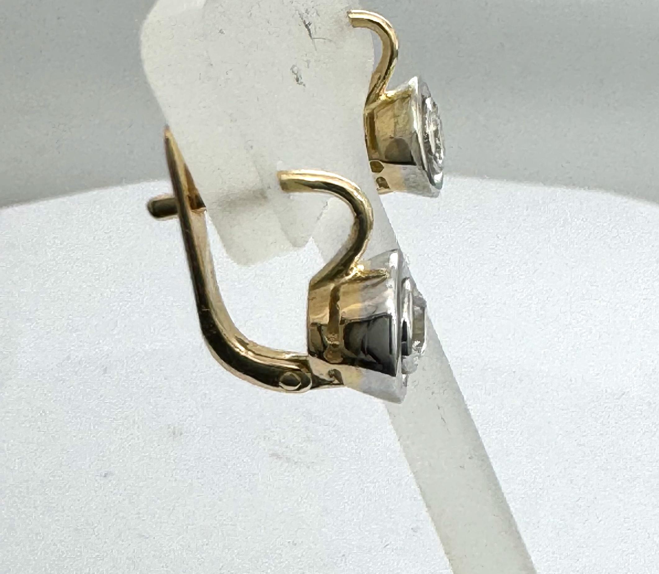 Taglio rotondo Realizzato su ordinazione! Eleganti orecchini classici in oro e diamanti naturali in vendita