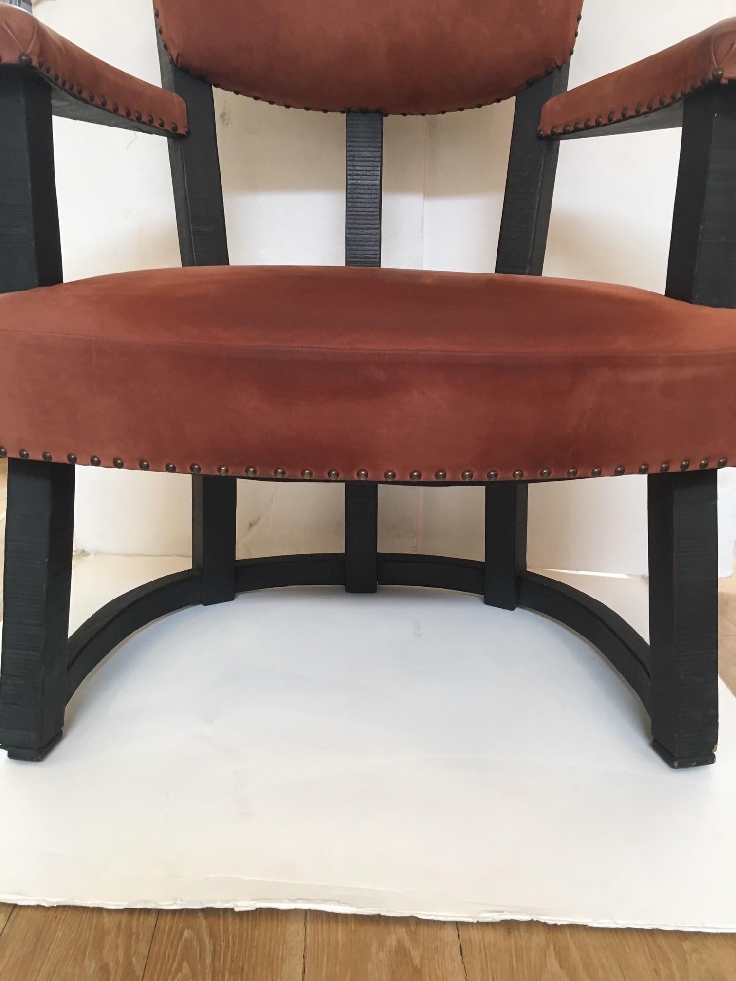 Sedia da pittore francese su ordinazione rivestita in pelle color salmone chiaro in vendita 1