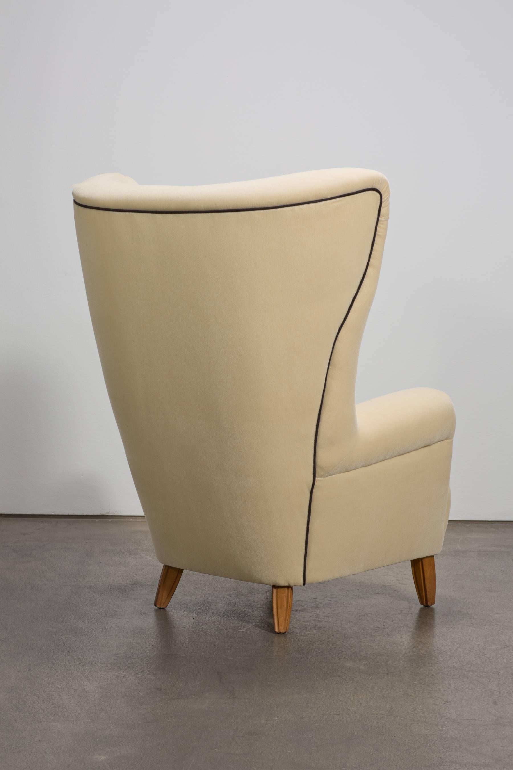 Contemporary Made to Order Gio Ponti Style Mid-Century Elephant Wingback Armchair and Stool For Sale