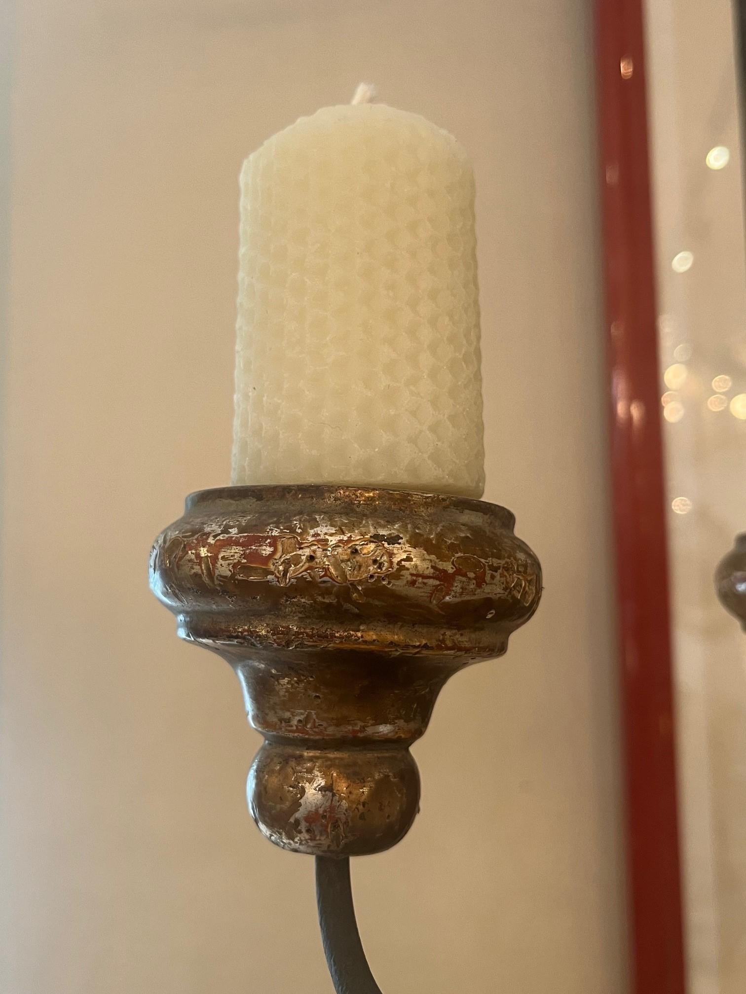 Américain Fabriqué sur commande Base en fer forgé et en pierre sculptée à la main Four Lights Candlestic en vente
