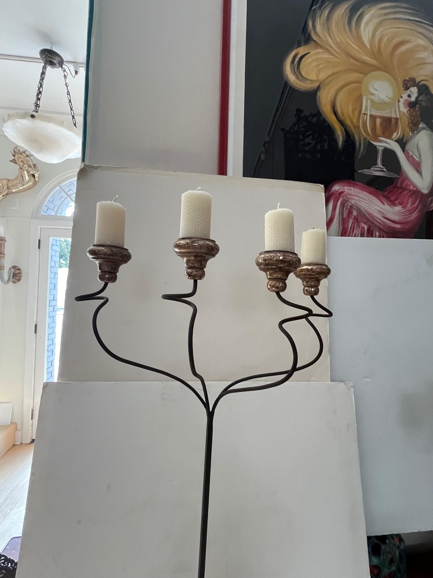 Fabriqué sur commande Base en fer forgé et en pierre sculptée à la main Four Lights Candlestic en vente 2