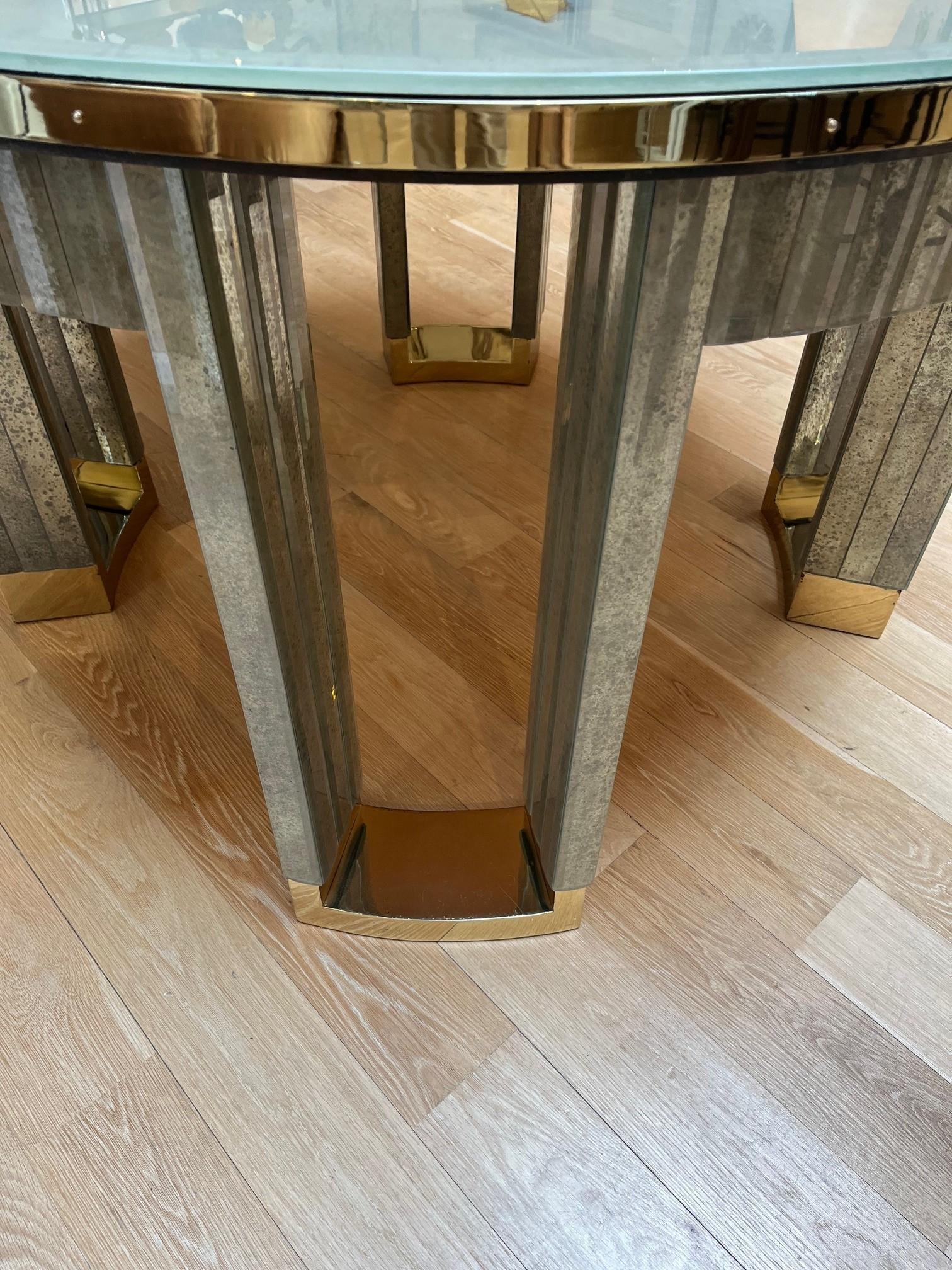 XXIe siècle et contemporain Table centrale Helena en miroir sur mesure avec étoile gravée et dorée en vente
