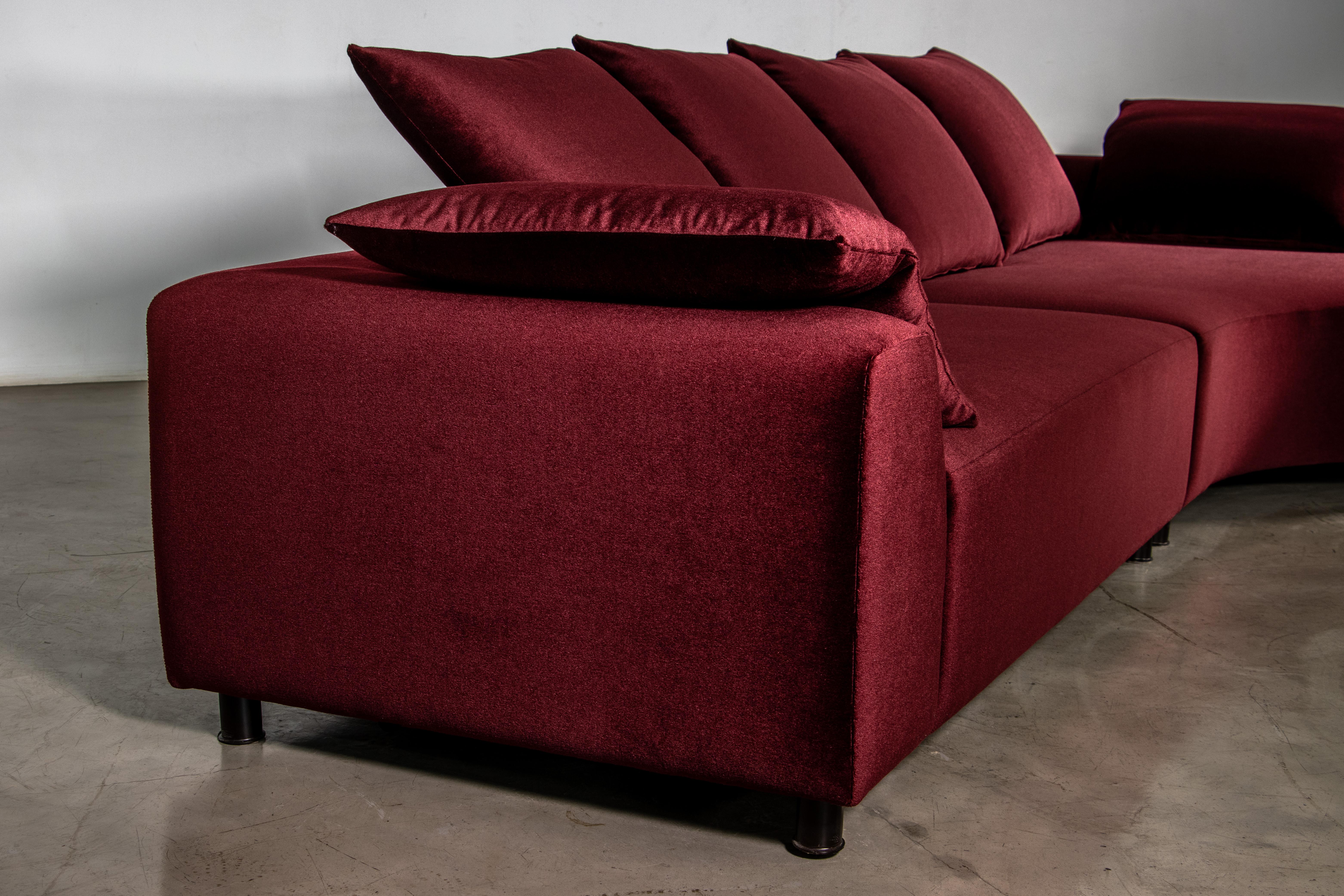 Bronze Canapé sectionnel moderne et personnalisable sur commande en COM par Costantini, Sofia en vente