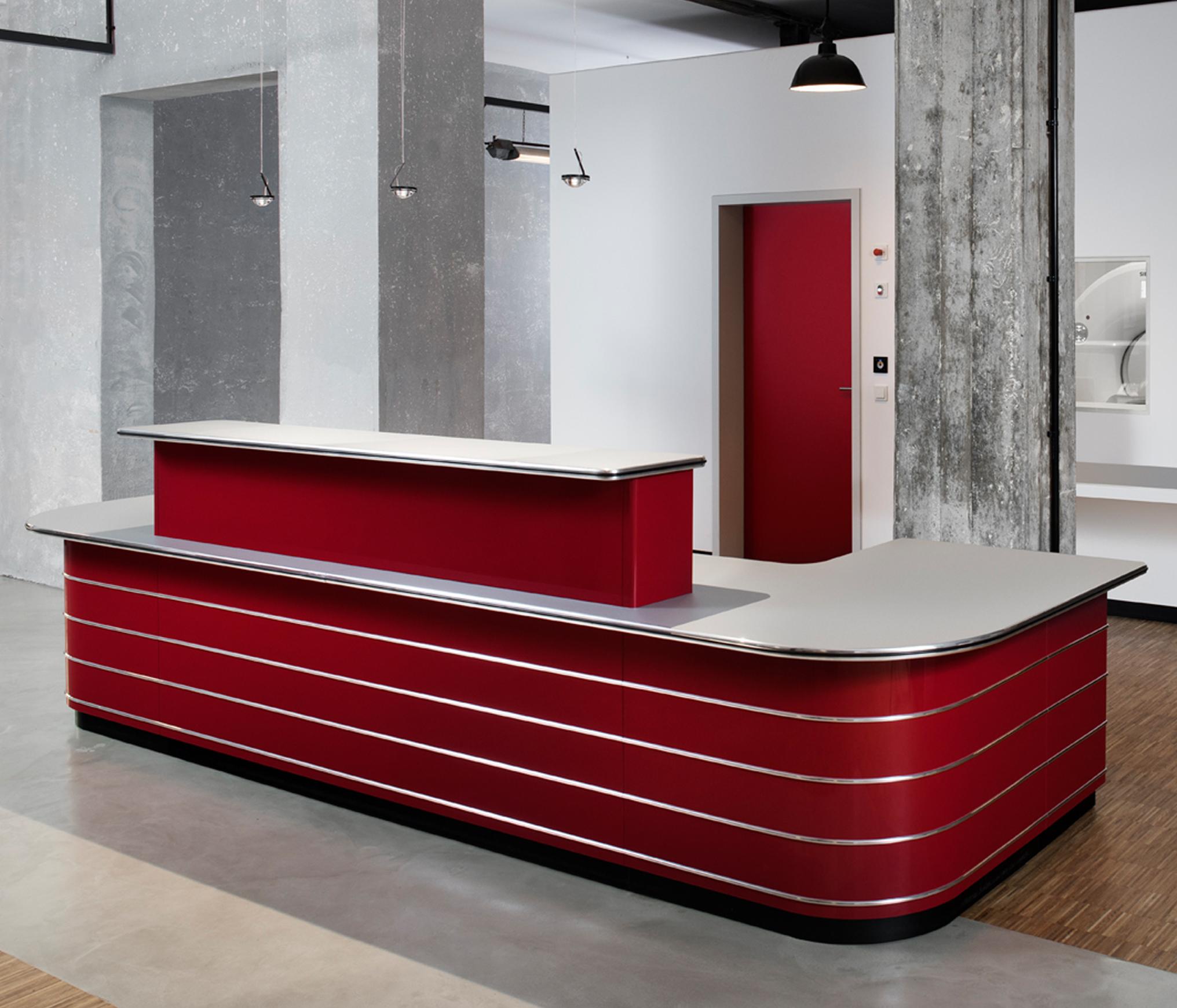 Made to order metal reception counter with rounded corners. The counter is made in lacquered metal and available in various dimensions, layouts and finishes. Delivery time 11-12 weeks.