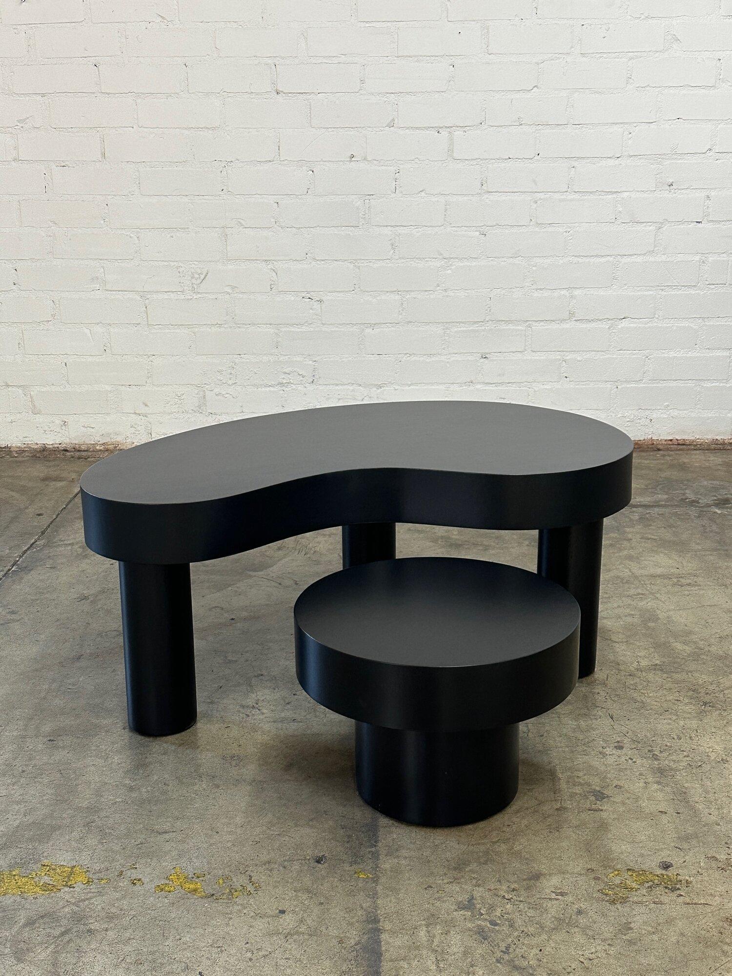 Contemporary Made to Order Small Kidney Two Tiered Coffee Table Set-Full Black For Sale