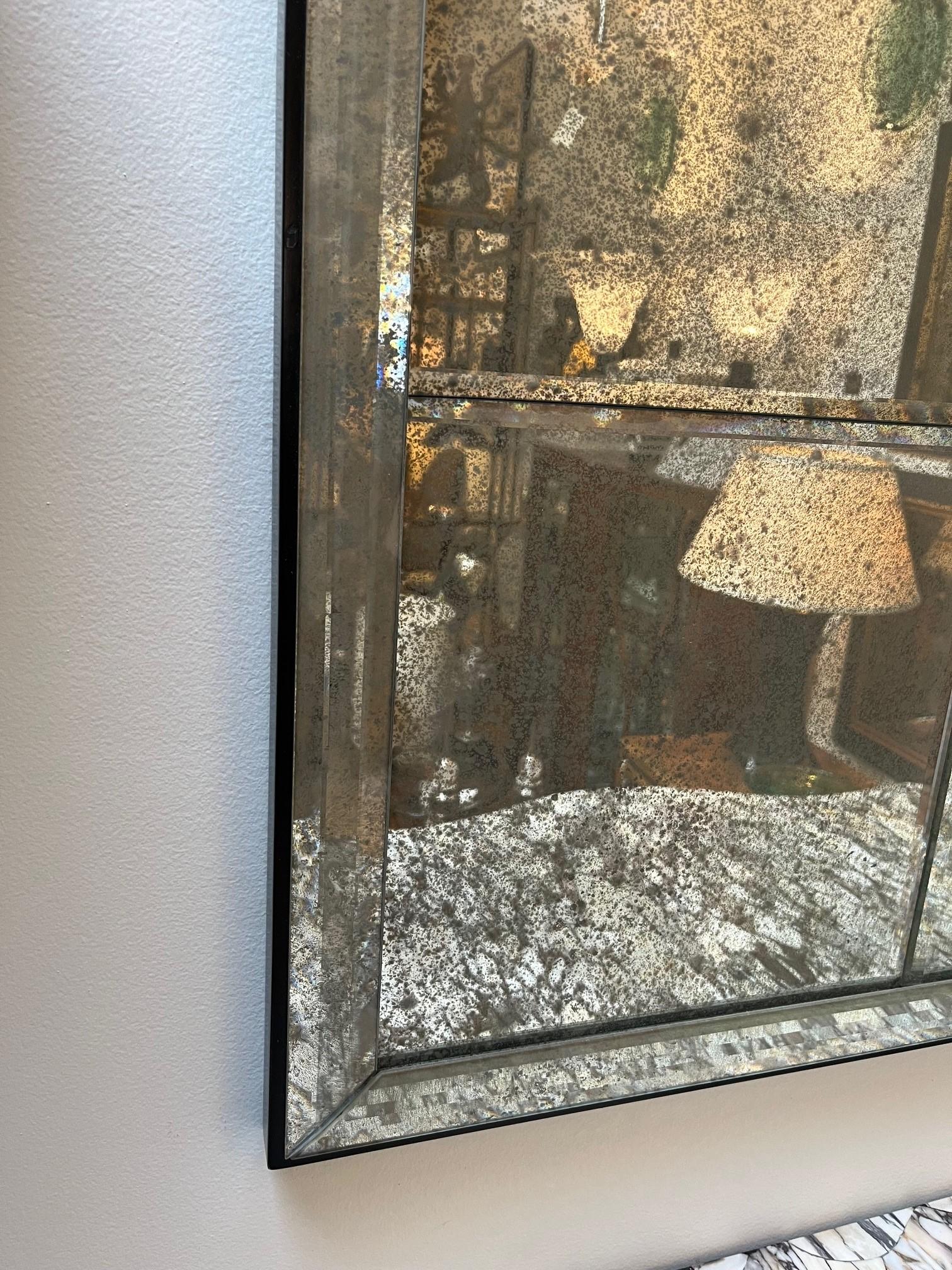 Miroir Helena étoilé sur commande, motif de coquillage gravé et doré en haut  Neuf - En vente à Los Angeles, CA