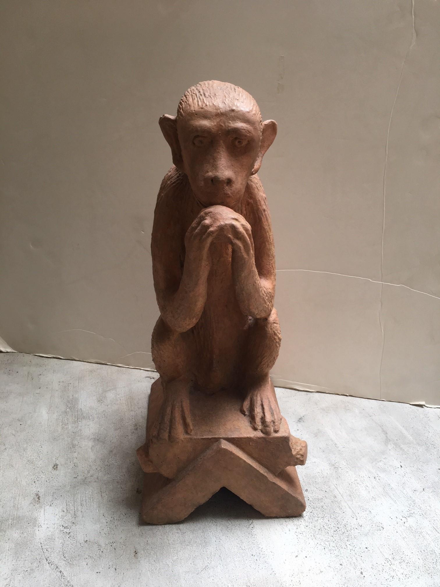 Scultura di scimmia in pietra con finitura in terracotta realizzata su ordinazione in vendita 6