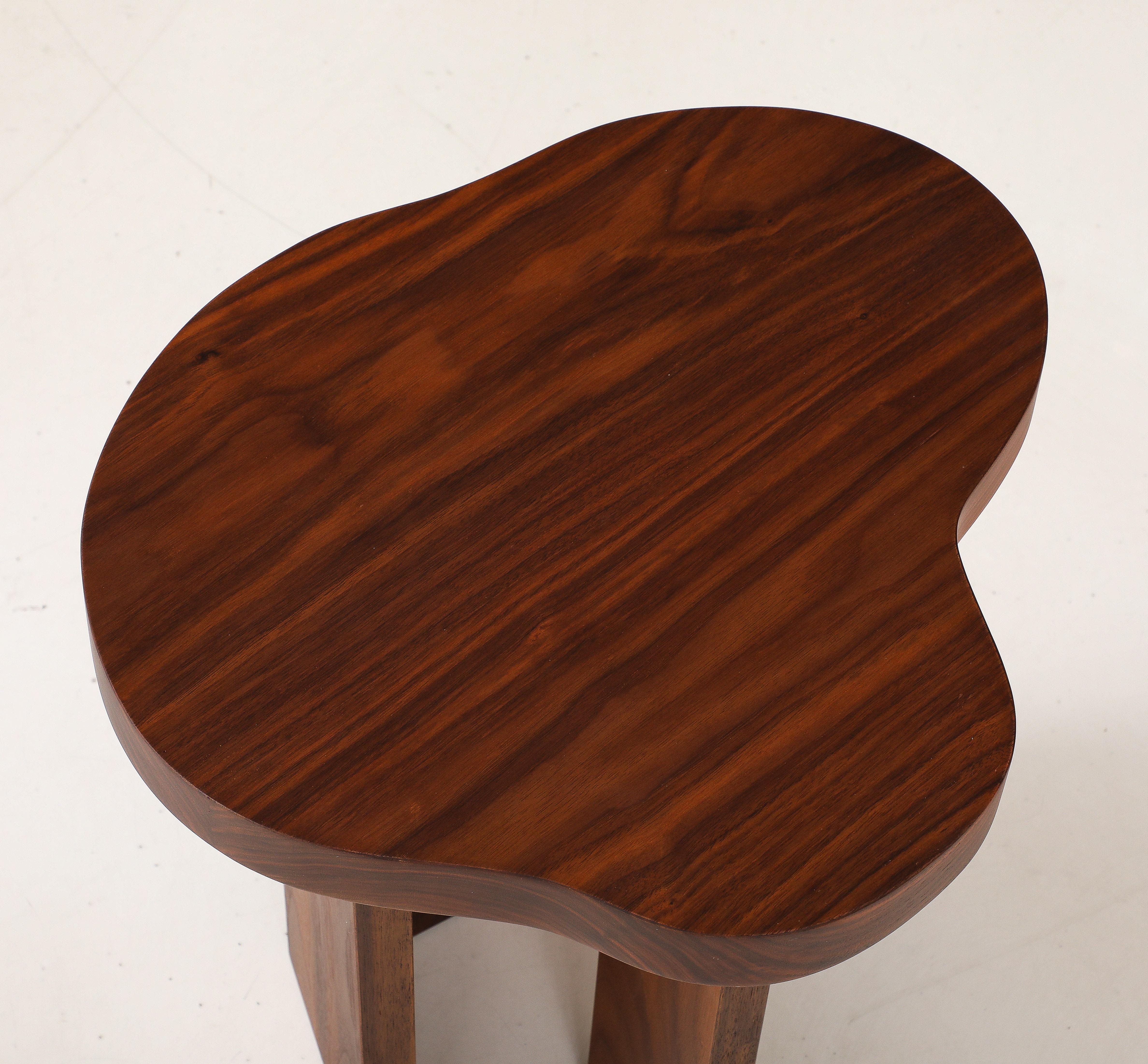 Tavolo Gibran in legno di noce 