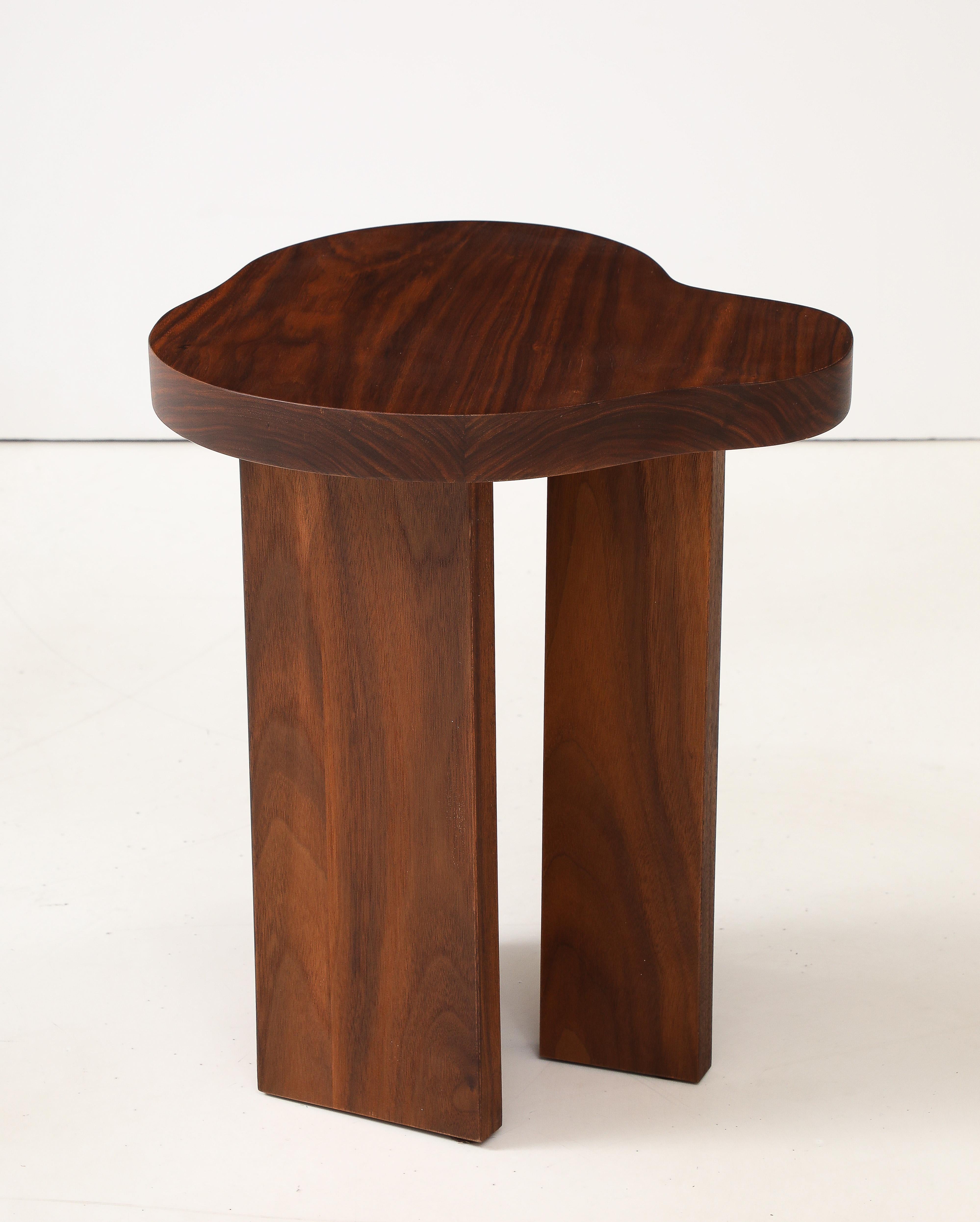 Tavolo Gibran in legno di noce 