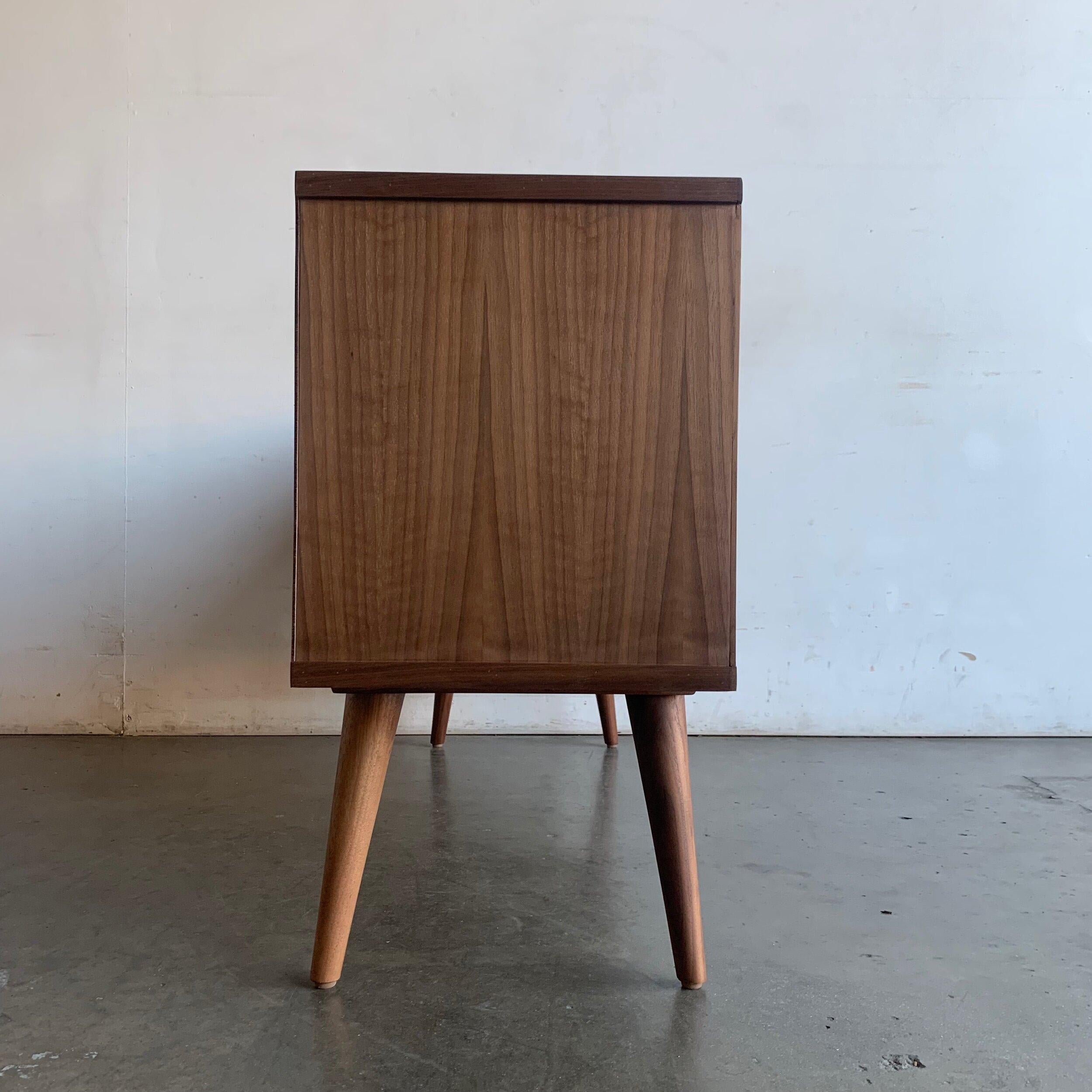 Made To Order Walnut Record Holder Compact Version For Sale 3