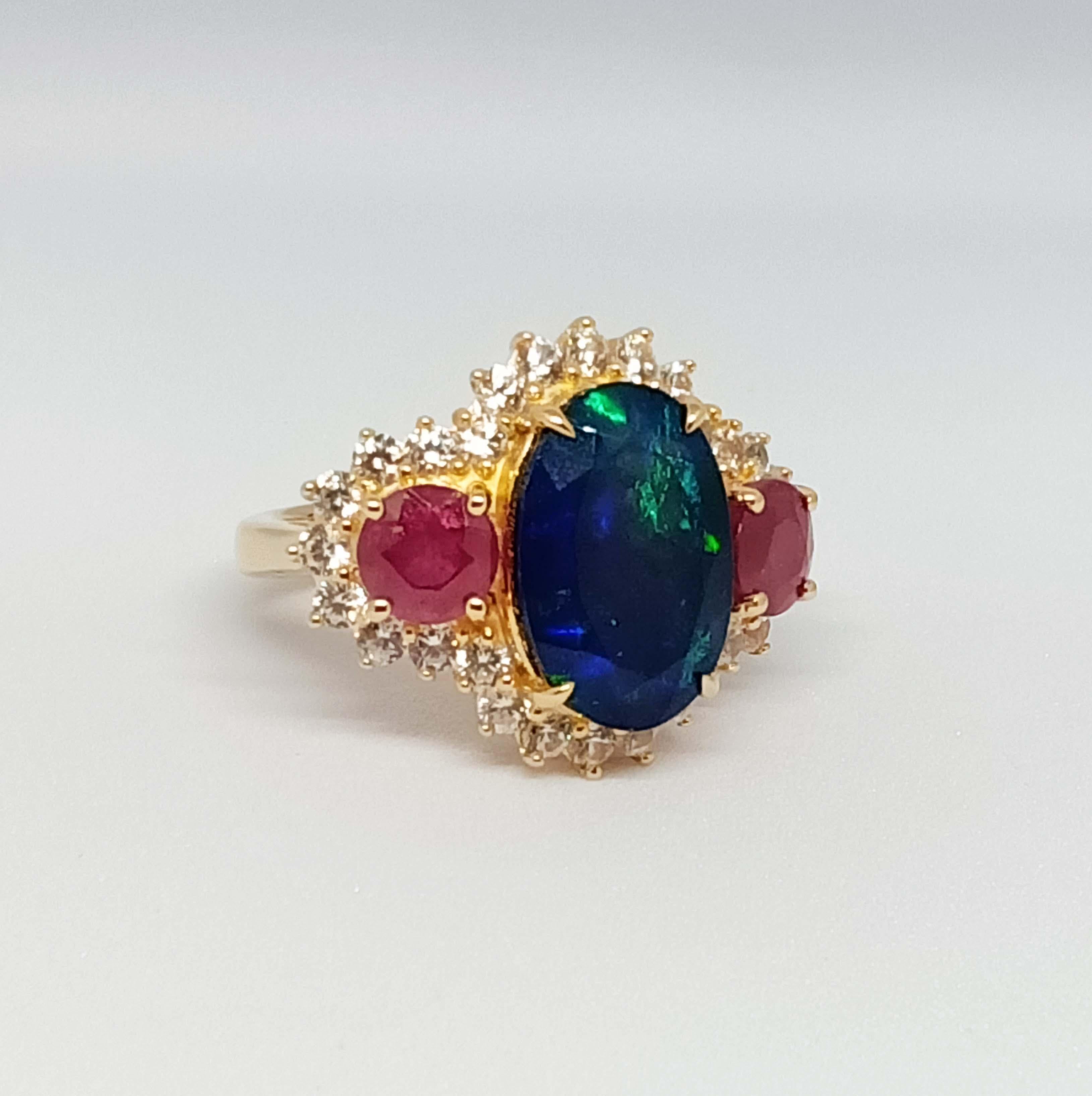 Hecho a medida(Oro macizo 10K) Anillo de ópalo negro con rubí. Oro macizo de 10 quilates en venta 1
