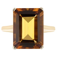 Bague Madeira cloutée en or jaune 10 carats, citrine et saphir jaune