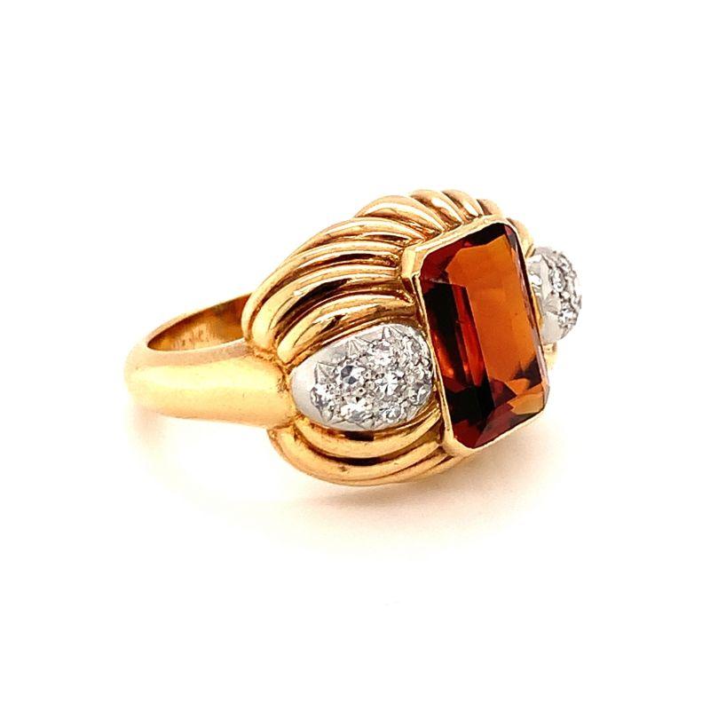 Retro Madeira Citrine Ring in 18K Yellow Gold, circa 1940s For Sale