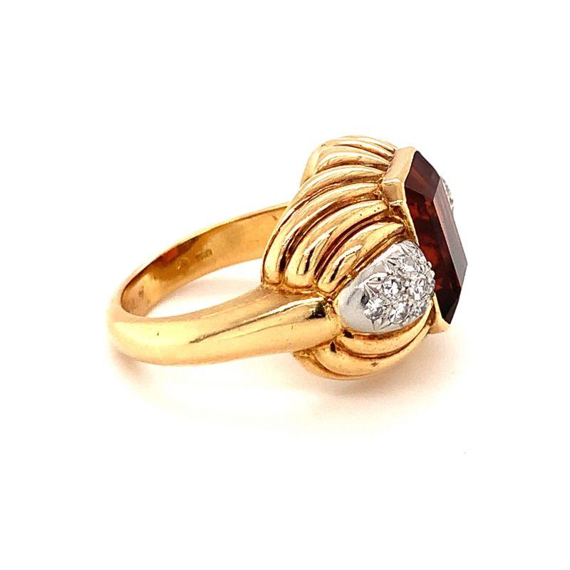 Single Cut Madeira Citrine Ring in 18K Yellow Gold, circa 1940s For Sale