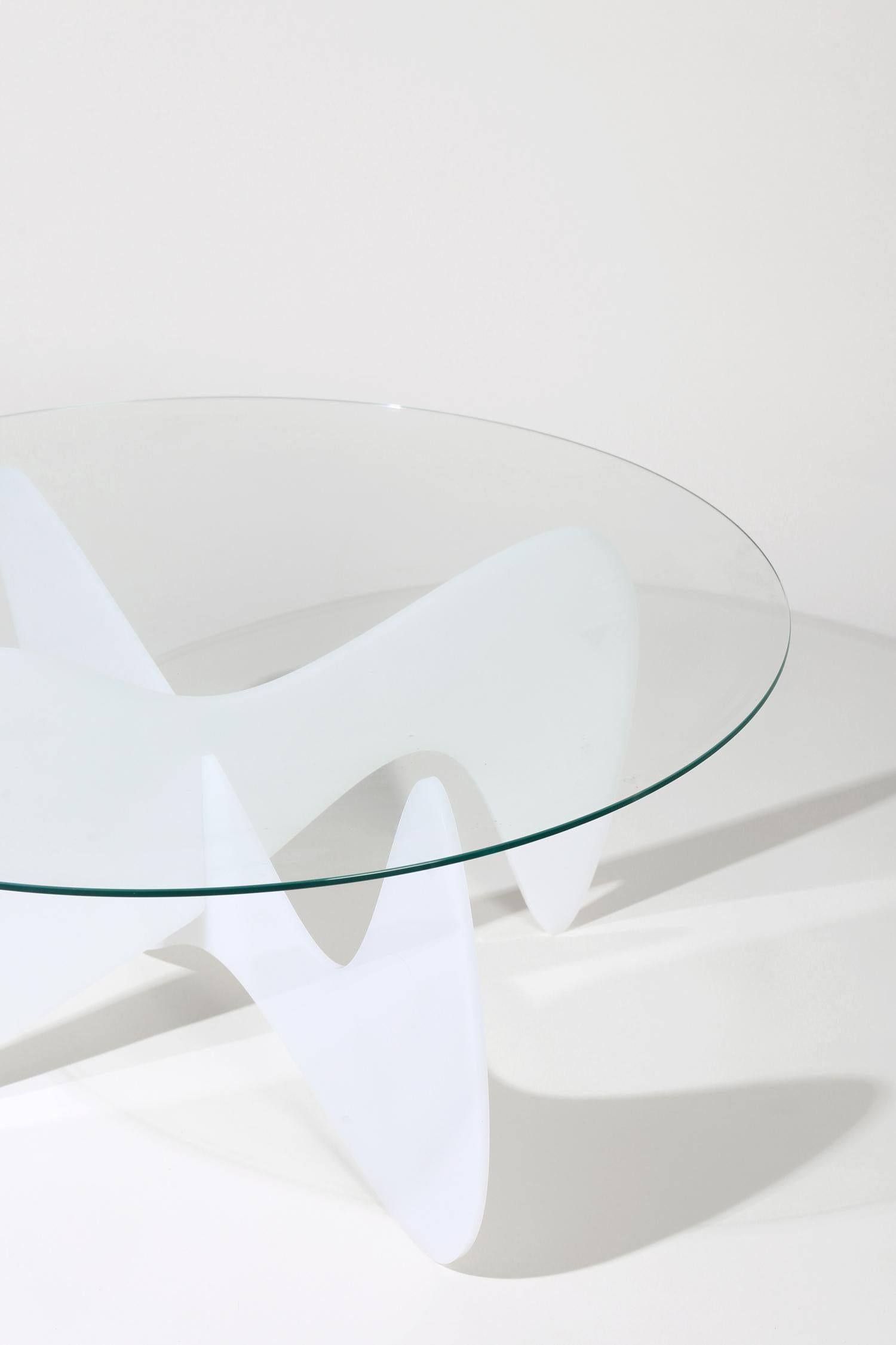 Madeira Coffee Table, Clear Glass / White Varnish In New Condition For Sale In St. Augustine, FL