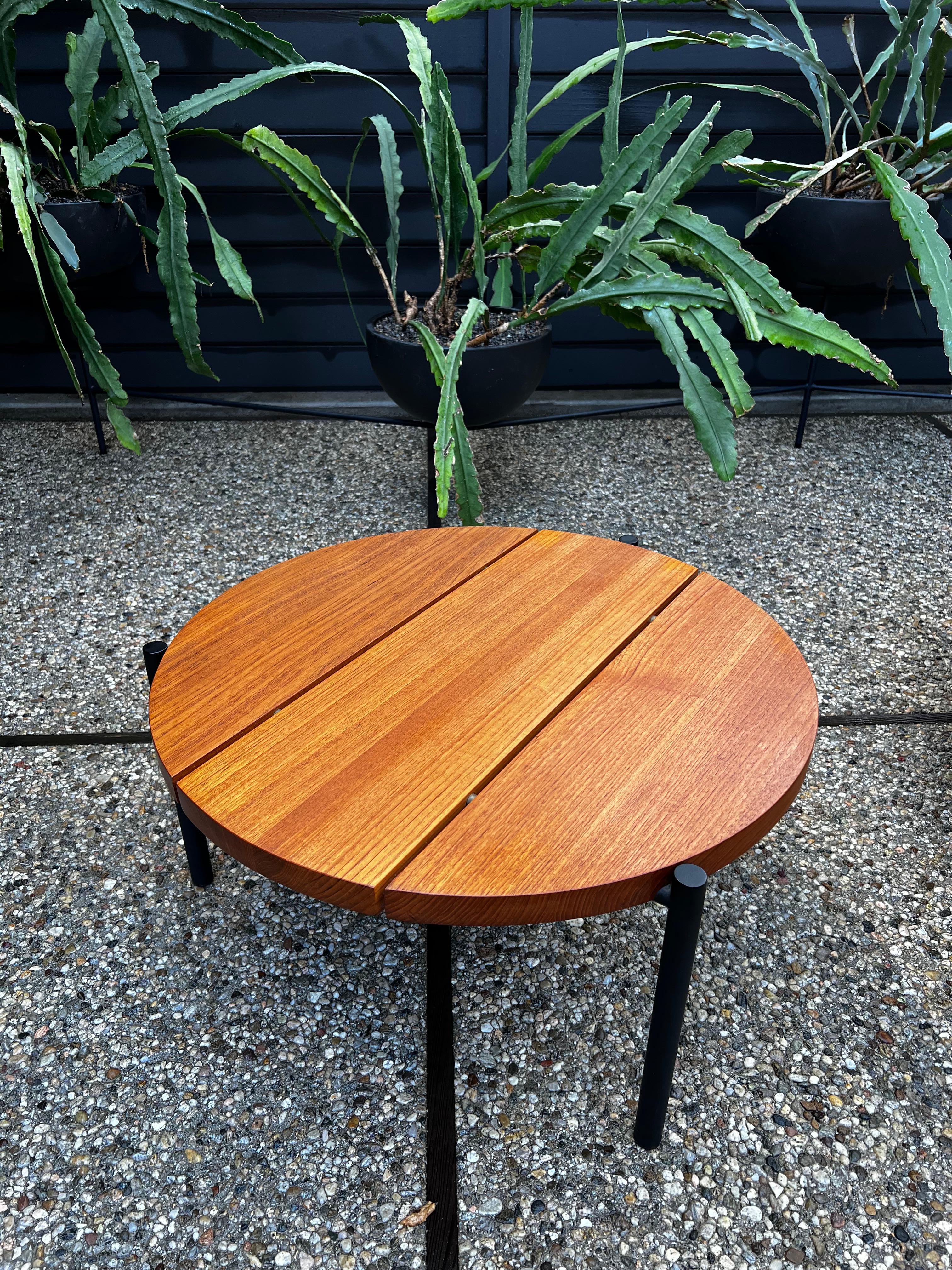 American Madeira Round Side Table; Solid Plank Teak Top; Stainless Base; 26
