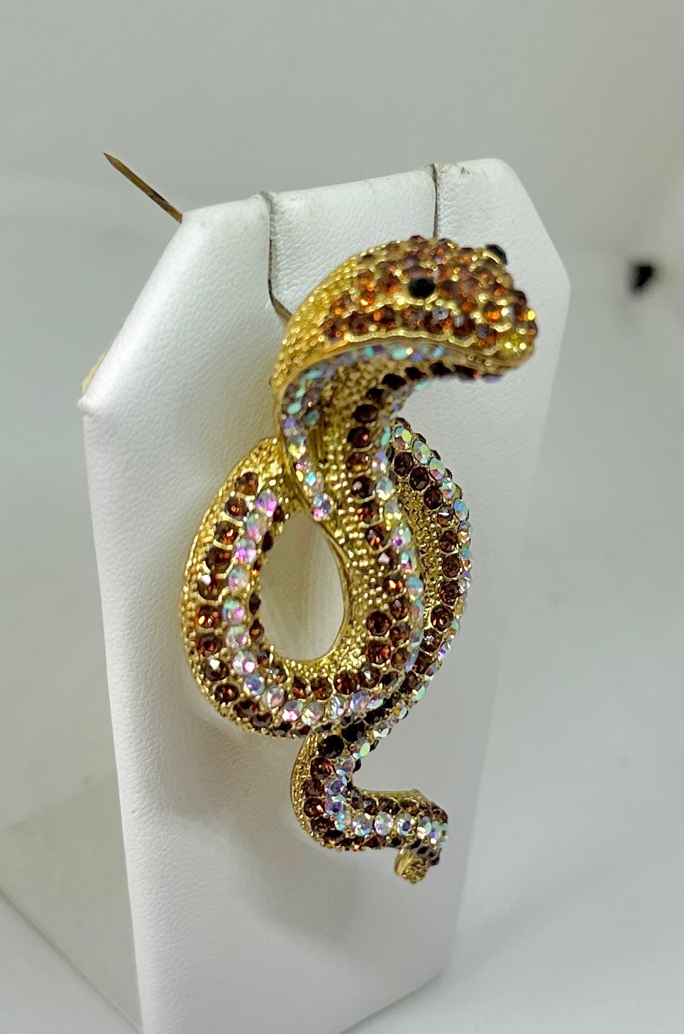 Madeleine Albrights Cobra Snake Serpent Pin Brosche und Read My Pins Buch (Zeitgenössisch)