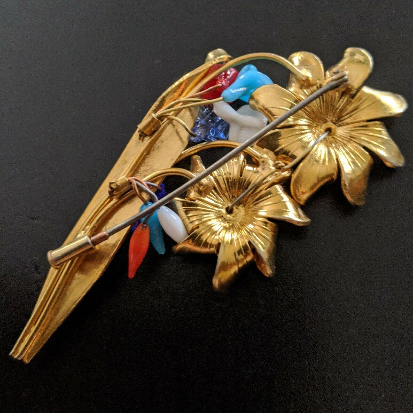 Art Deco Madeleine RIVIÈRE by the workshop of Louis ROUSSELET, old brooch, vintage 30s For Sale