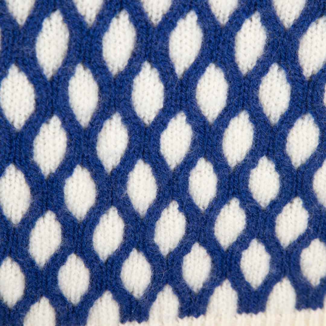 Gris Madeleine Thompson Pull en tricot de laine bleu et blanc Taille M en vente