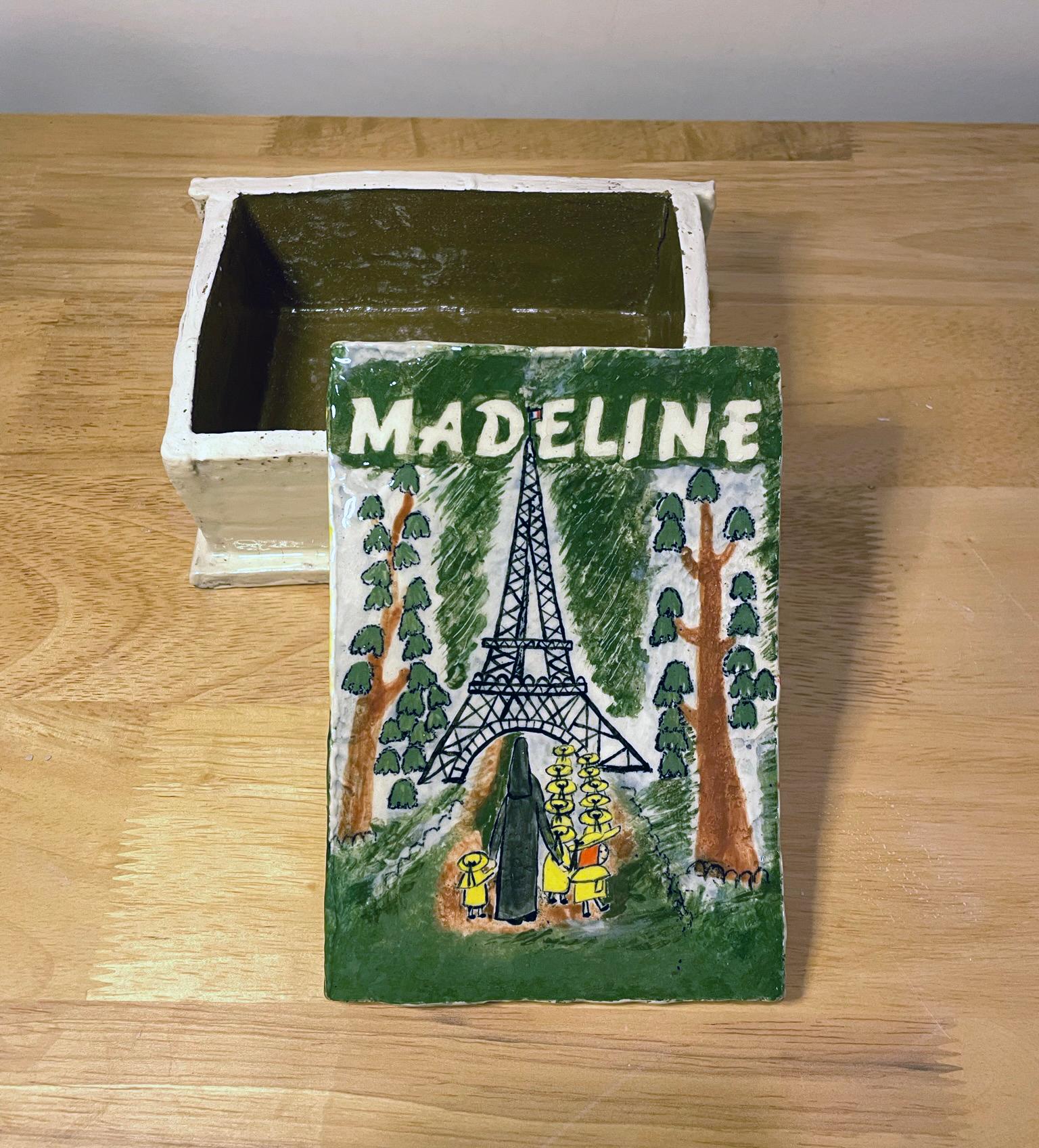 Vernissé Boîte à livres Madeline en vente