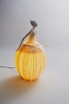 Escultura luminosa de papel Mademoiselle de Papier à êtres