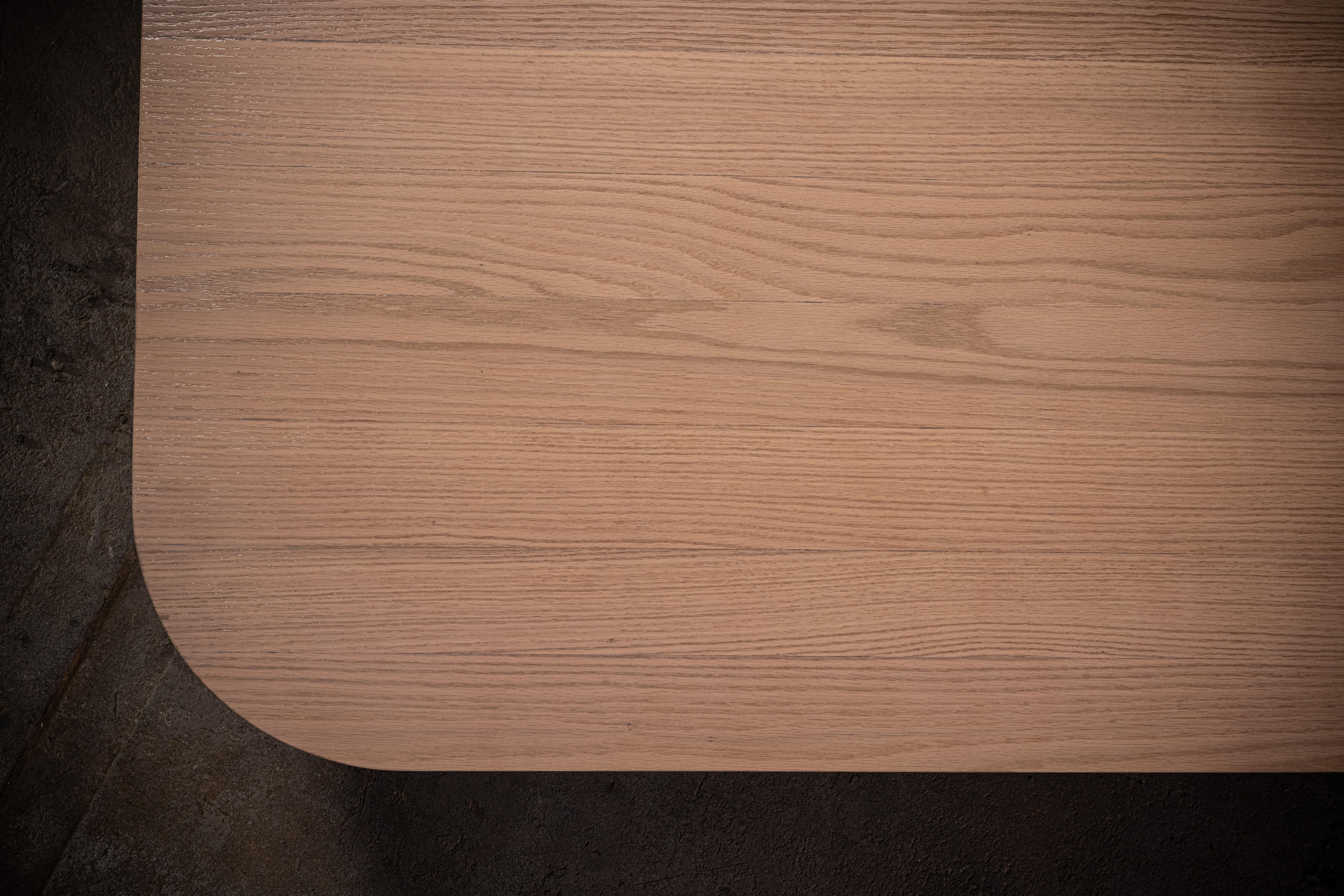 Solid natural oak rectangular coffee table
Measures: 3