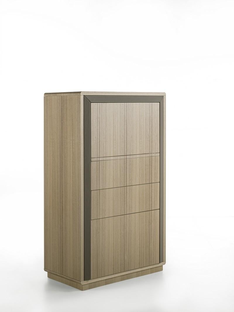 Moderno Madia Galileo Lux moderna con ribalta in Eucalipto con inserti in pelle in vendita