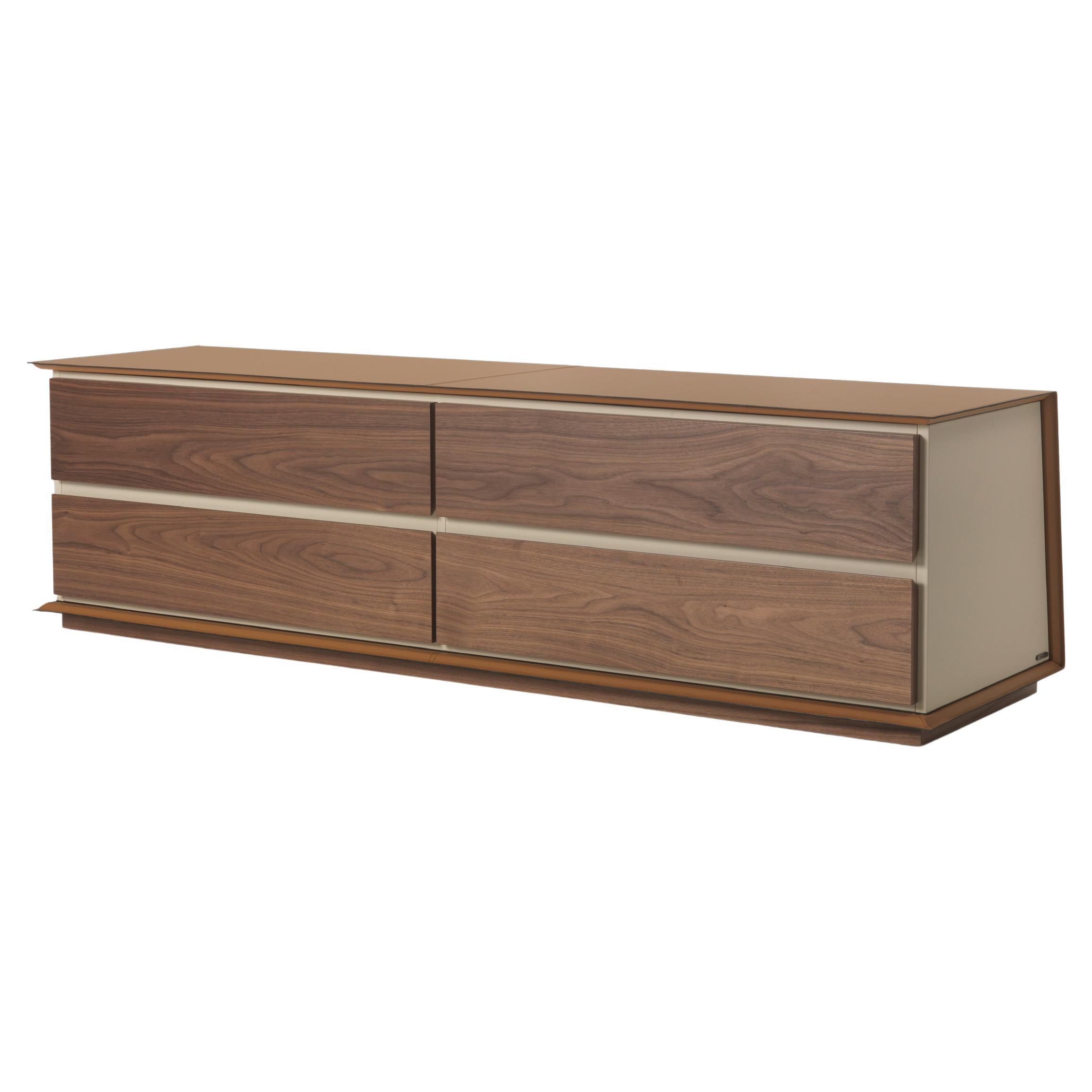 Madia Naviglio struttura in cuoio con 4 cassetti molto capienti.