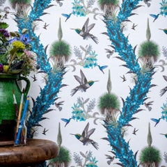 Madidi Hummingbirds in Cream Botanical Wallpaper