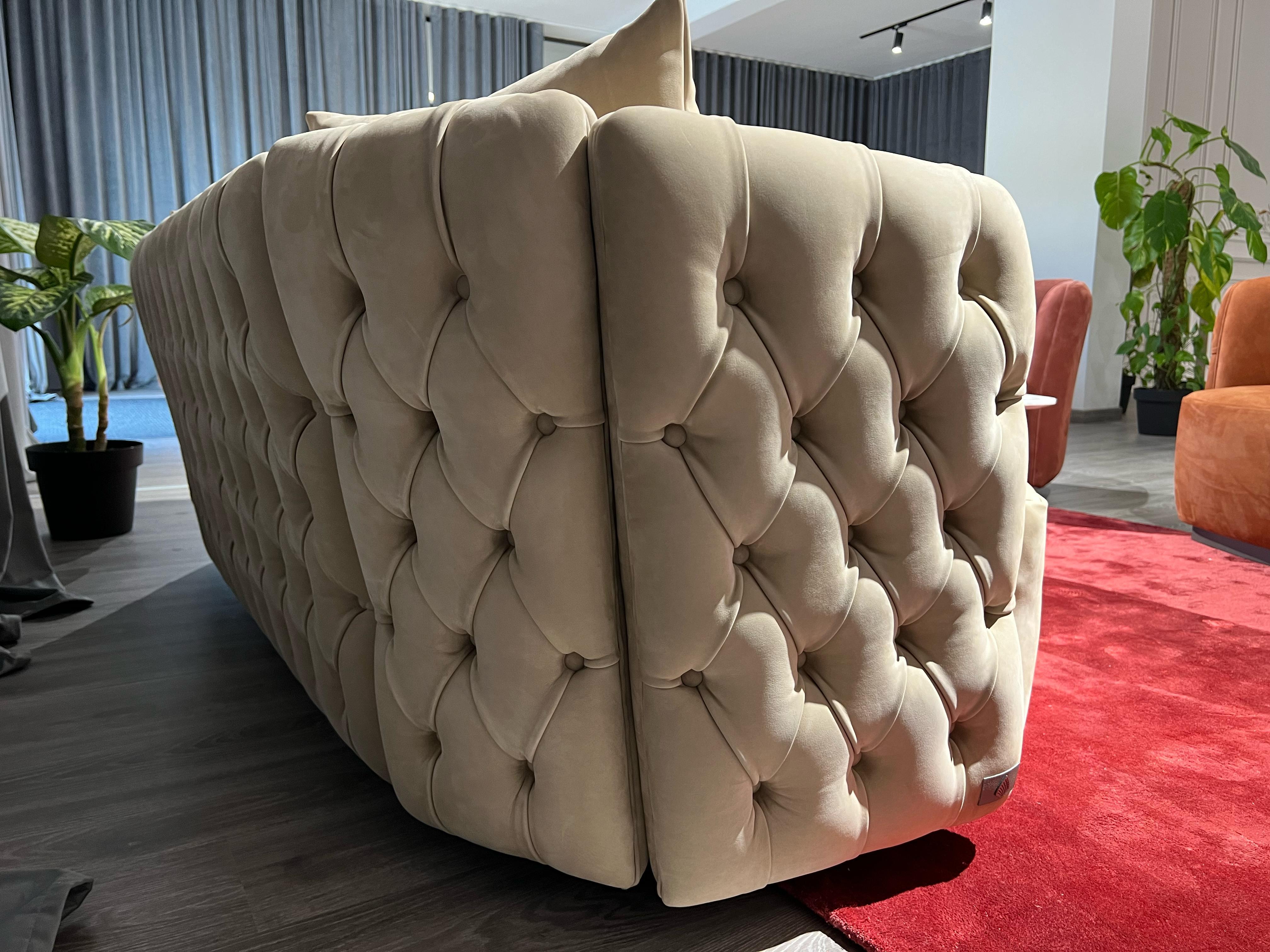 Italian Madison nubuck leather capitonné sofa  For Sale