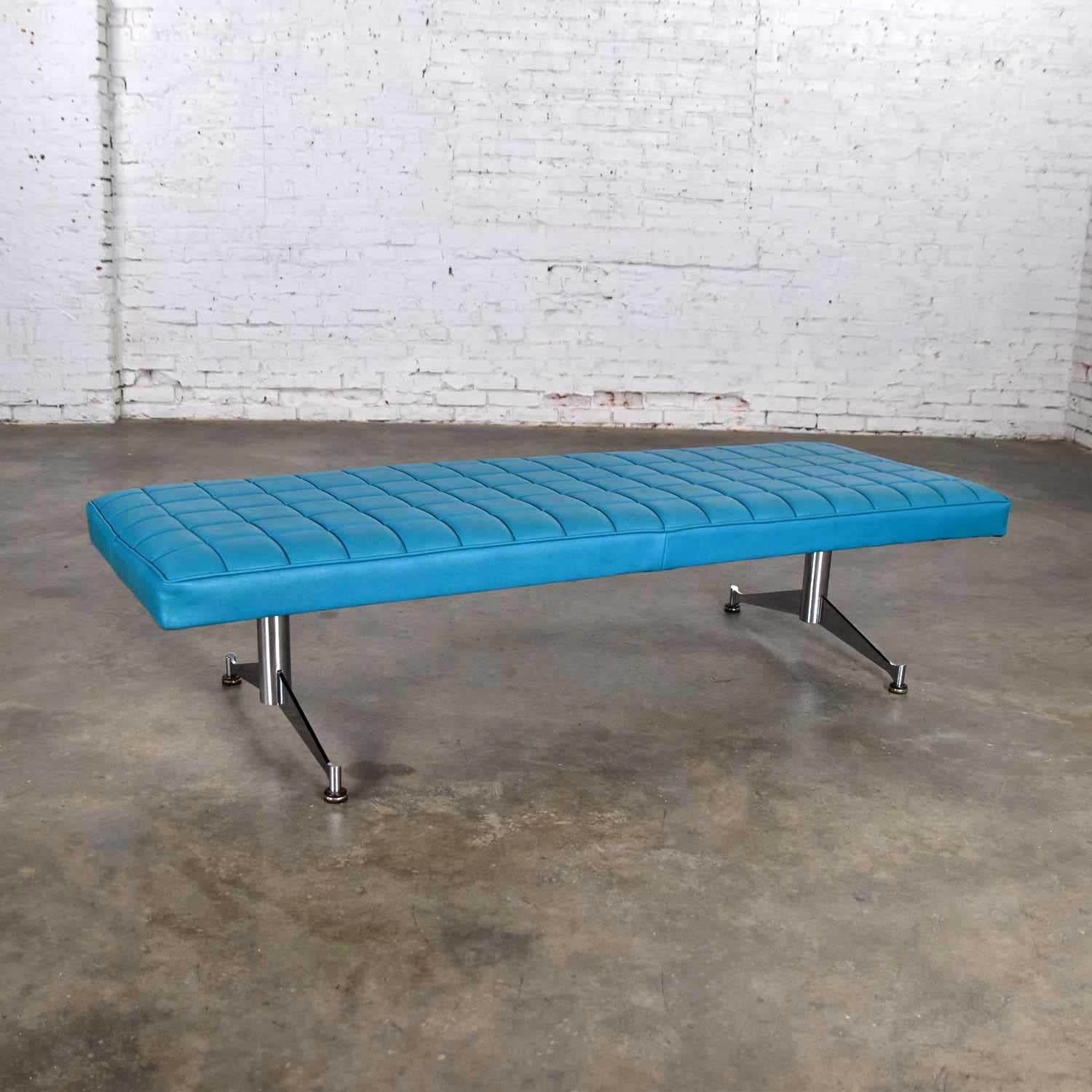 American Madison Furn. Vinyl Faux Leather Turquoise Chrome Bench Daybed Style A. Umanoff For Sale