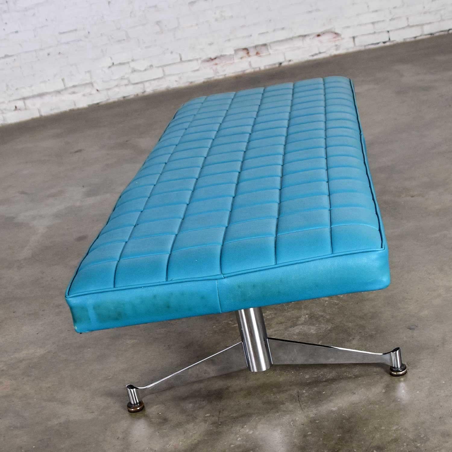 20th Century Madison Furn. Vinyl Faux Leather Turquoise Chrome Bench Daybed Style A. Umanoff For Sale