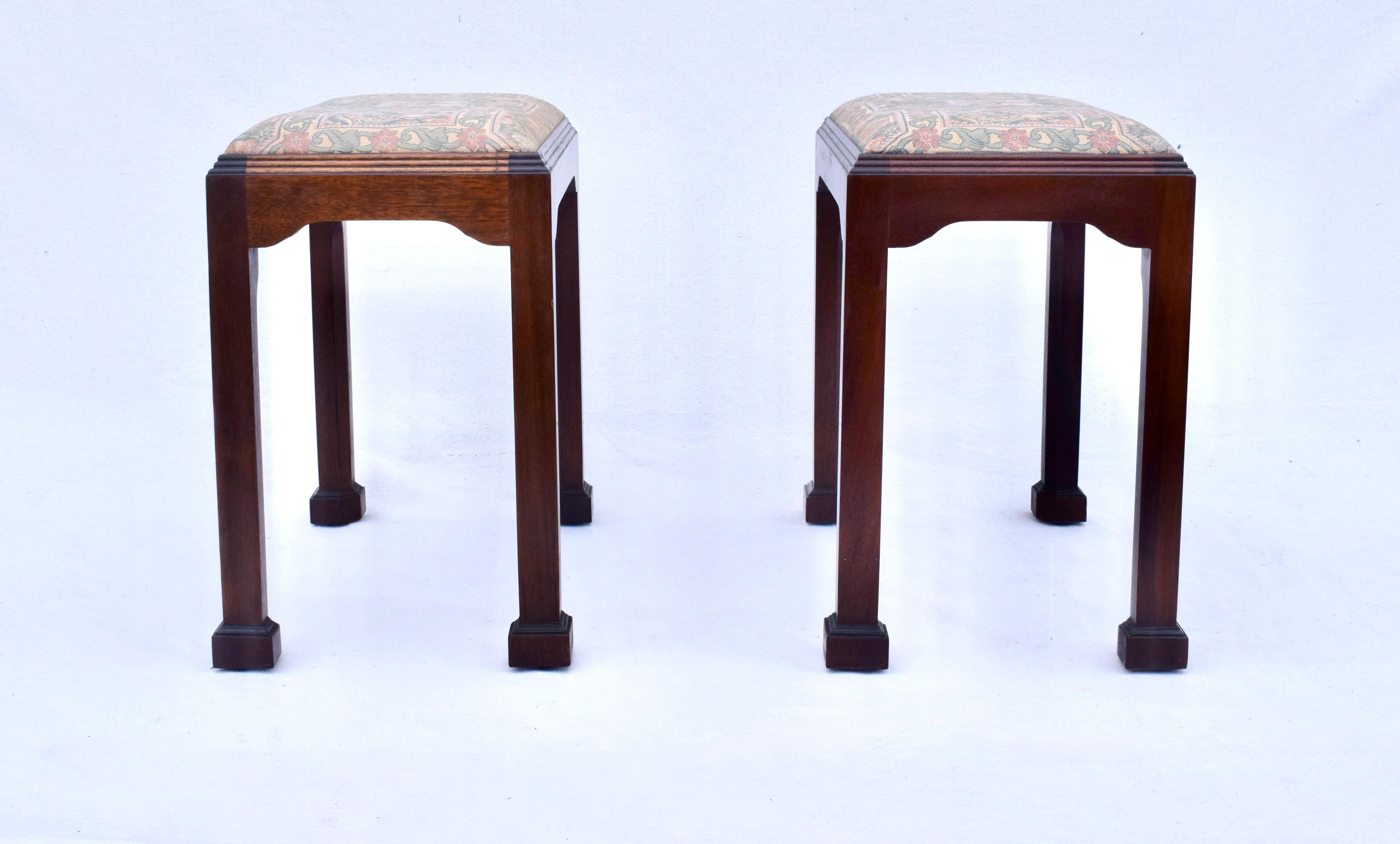 Madison Square English Mahogany Chippendale Style Footstool Benches (amerikanisch) im Angebot