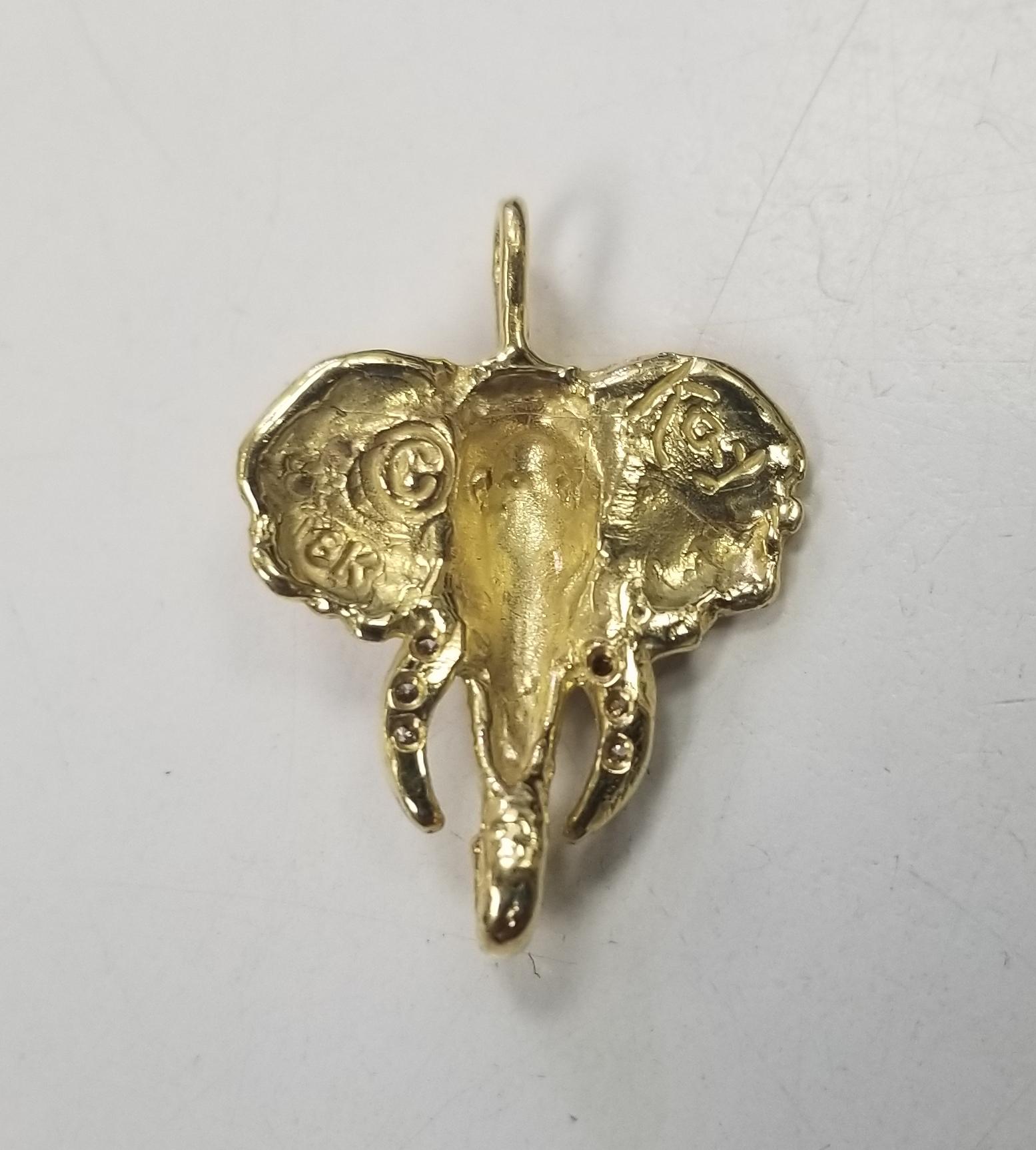Madleine Kay 18k Gelbgold „Elephant-Kopf“ mit Diamant-Schreibtischen im Zustand „Neu“ in Los Angeles, CA
