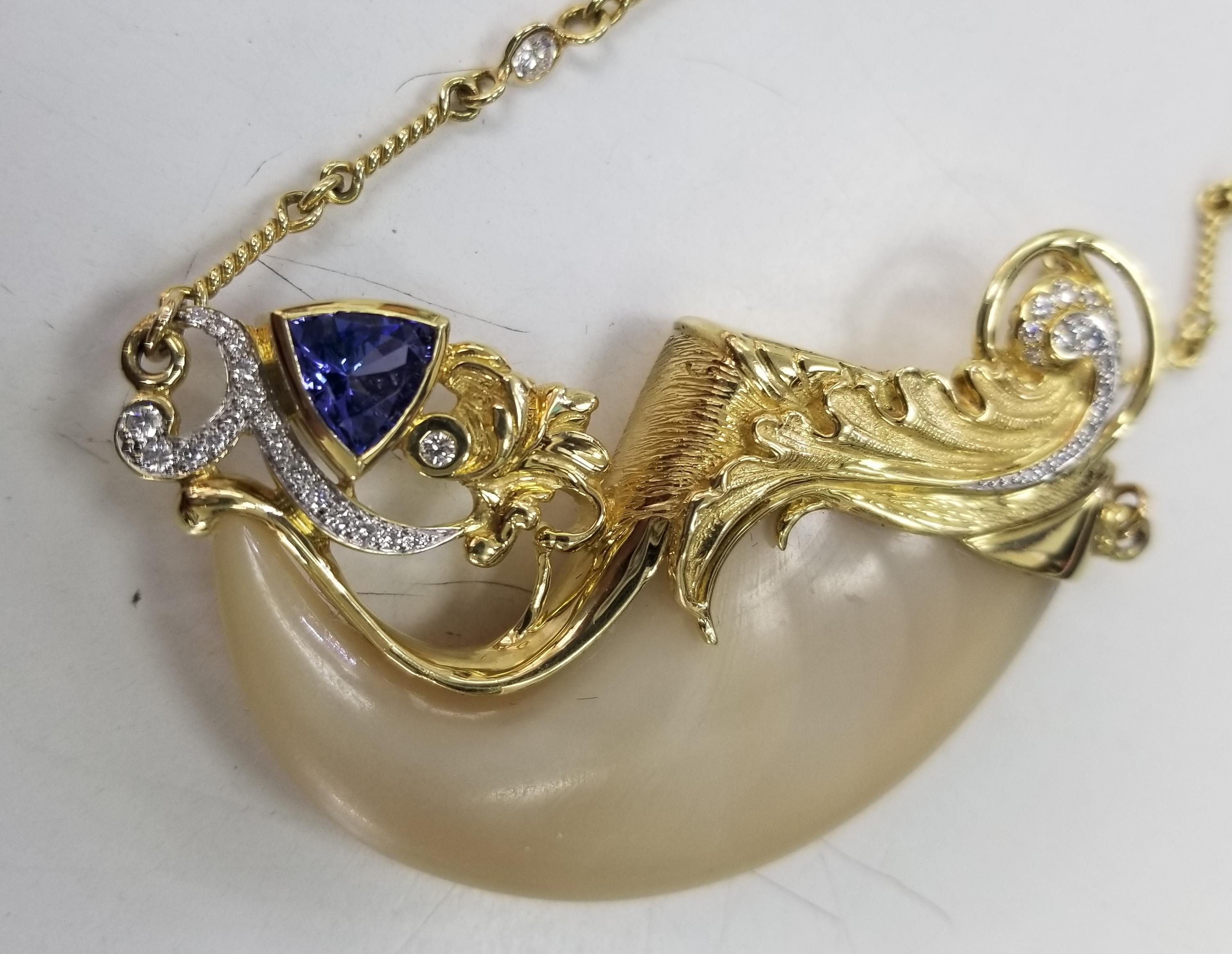 Madleine Kay: 18 Karat Gelbgold „Lion Claw“ mit Diamanten, gepolstert und Tansanit (Kunsthandwerker*in)